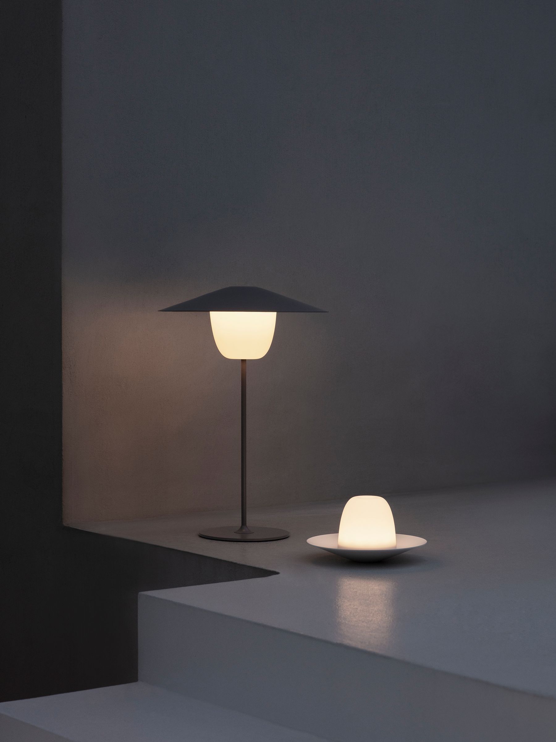 White Portable LED Table Lamp - Image 5 of 6