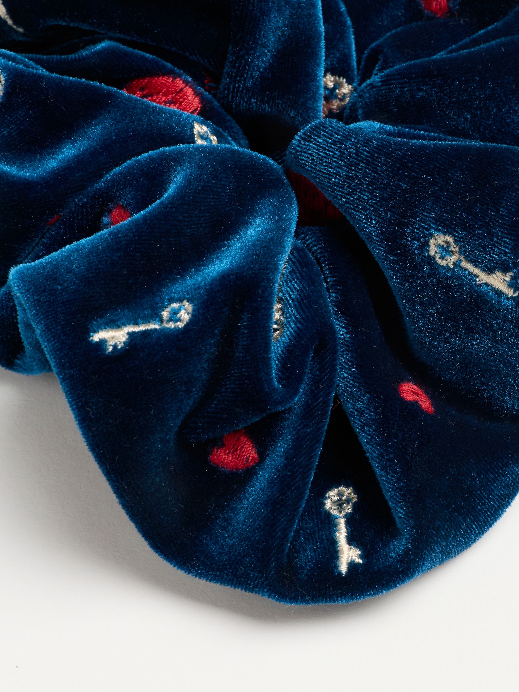 V&A | FatFace Teal Blue Scrunchie - Image 2 of 2 V&A | FatFace Teal Blue Scrunchie - Image 2 of 2