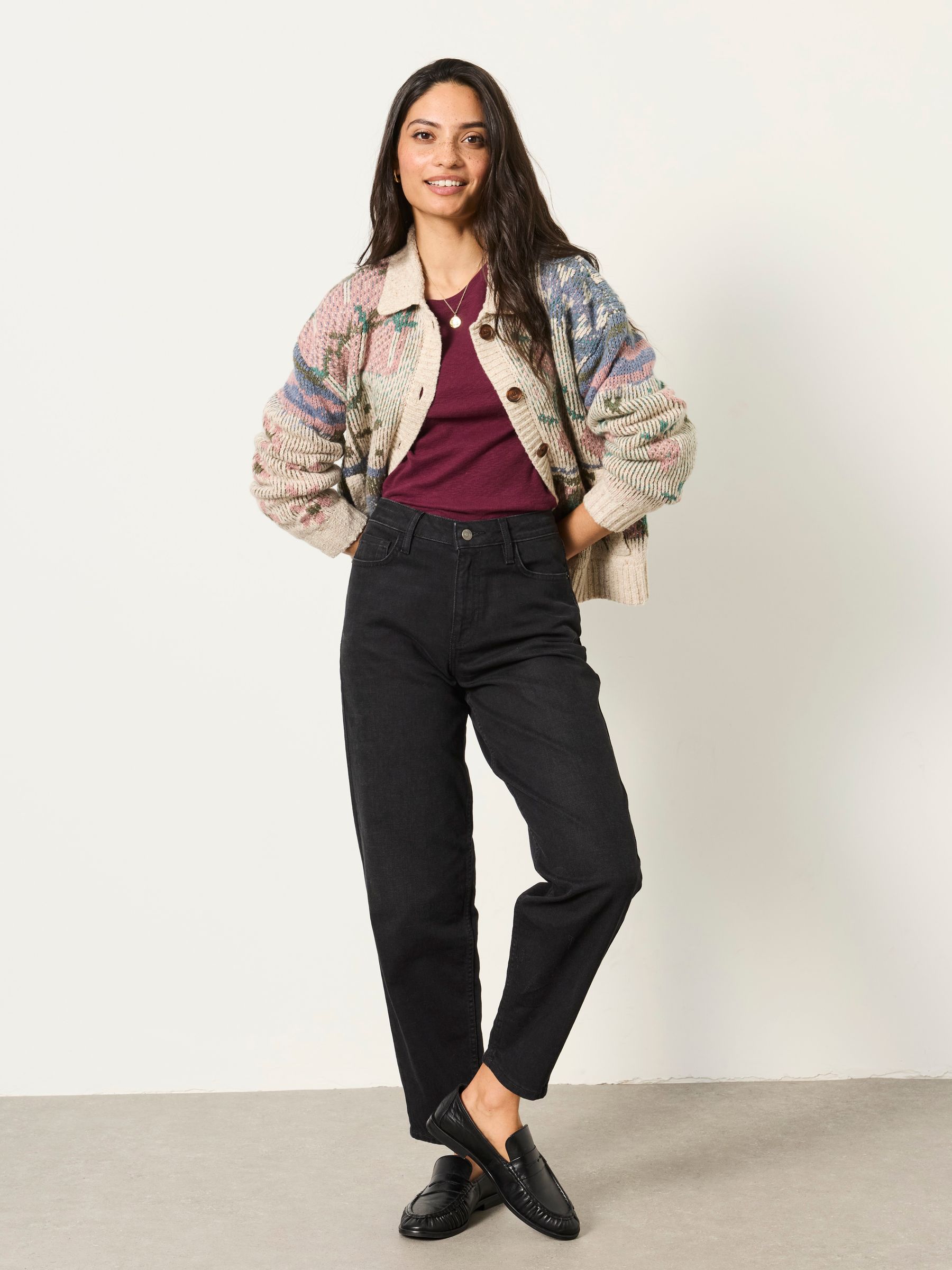 Marlow Black Petite Taper Leg Jeans - Image 4 of 6