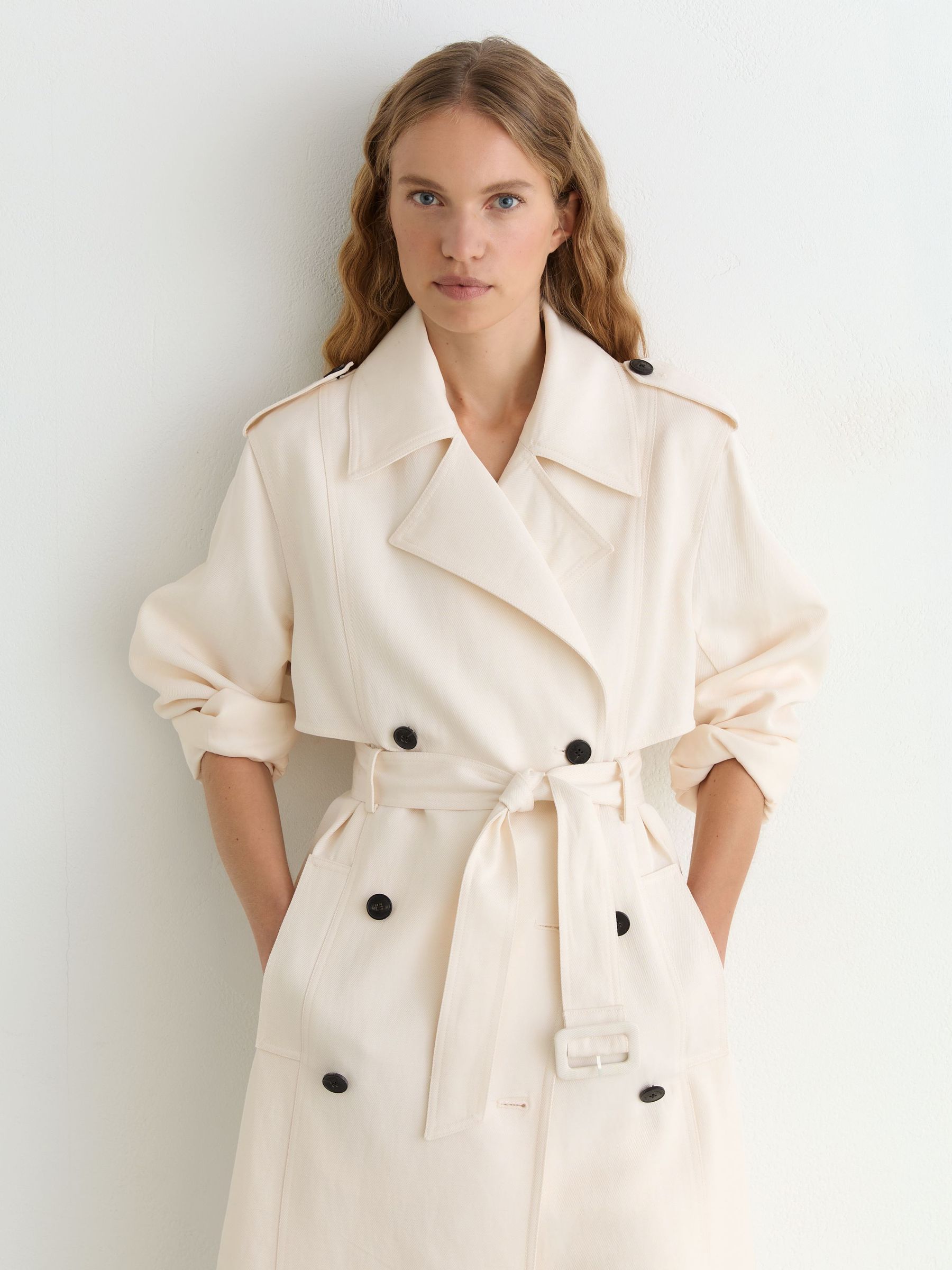 Coat in White - Image 3 of 8