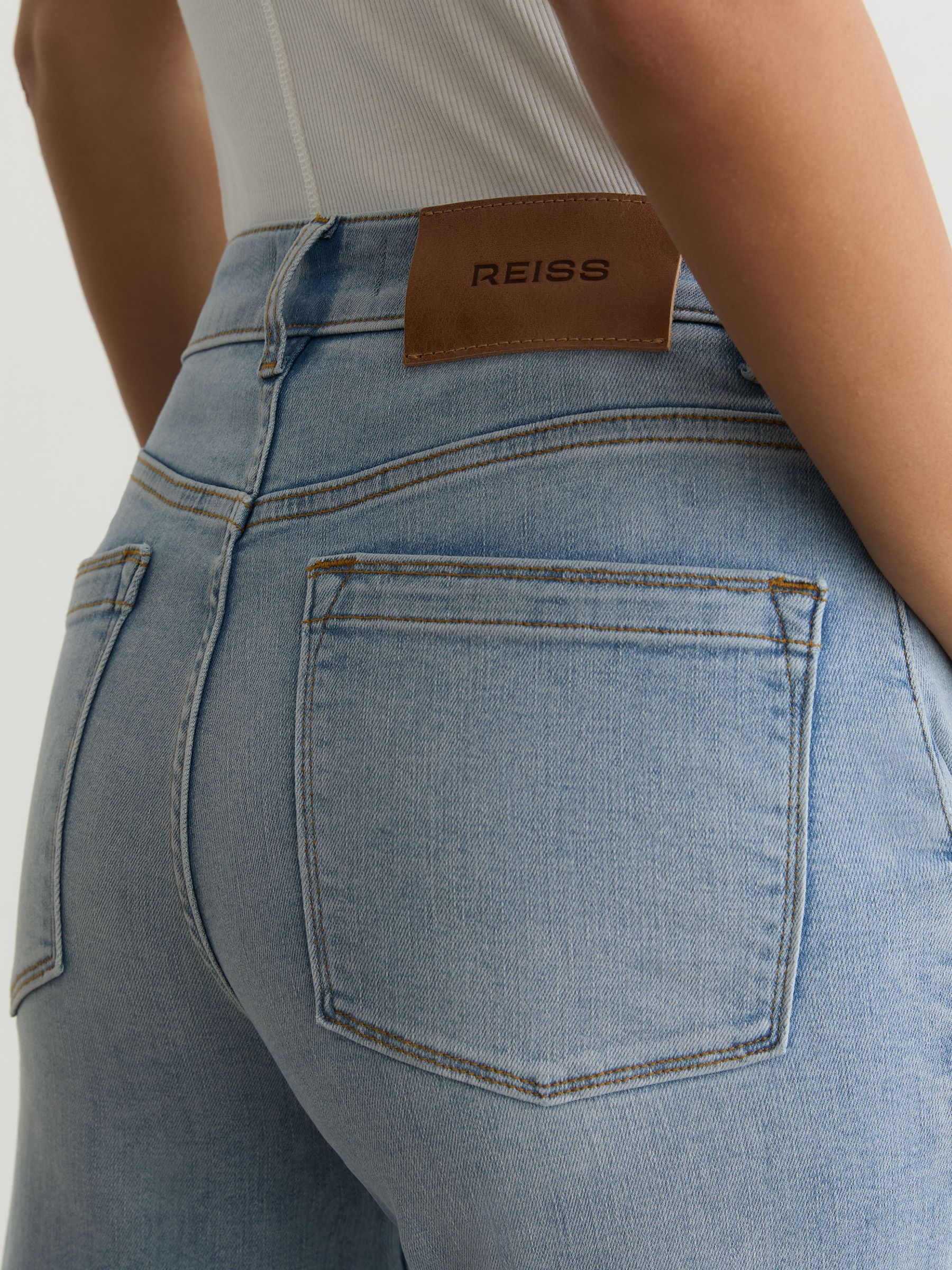 Petite Wide-Leg Jeans in Light Blue - Image 4 of 7