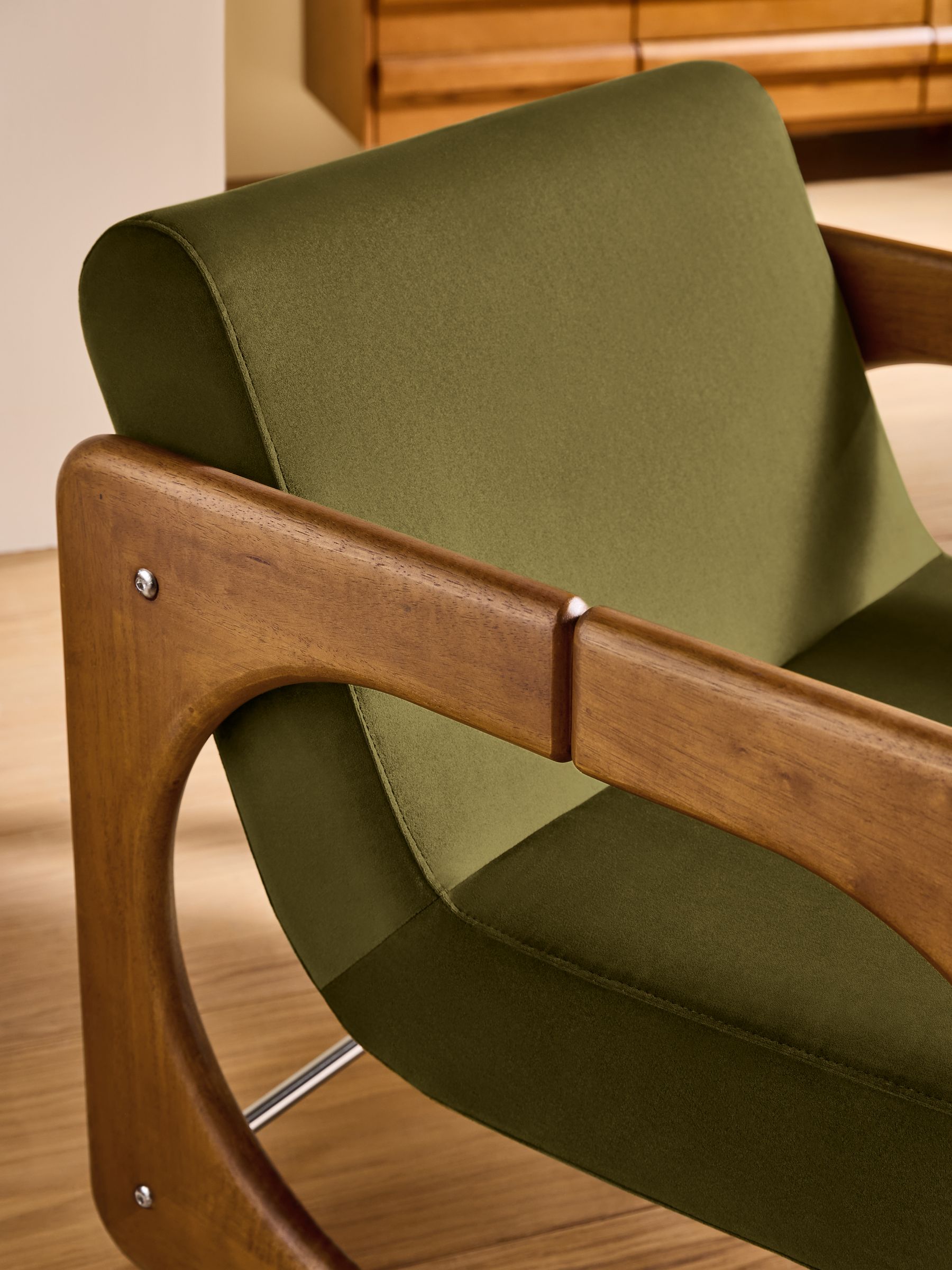 Dual Accent Chair in Olive Velvet - Image 2 of 5