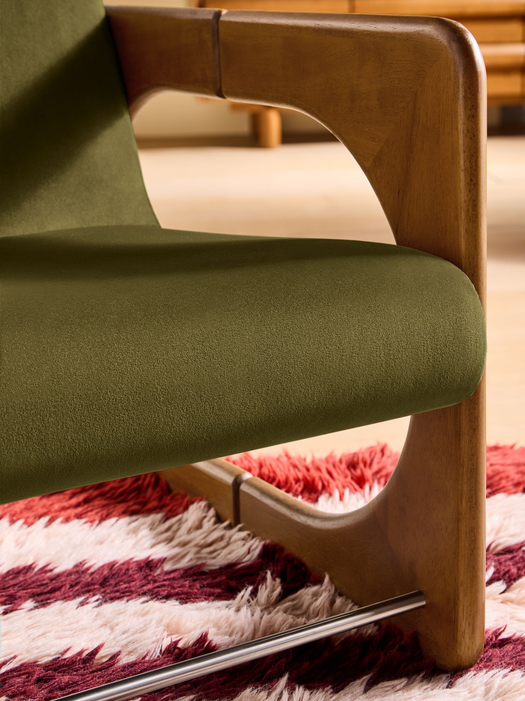 Dual Accent Chair in Olive Velvet - Image 3 of 5