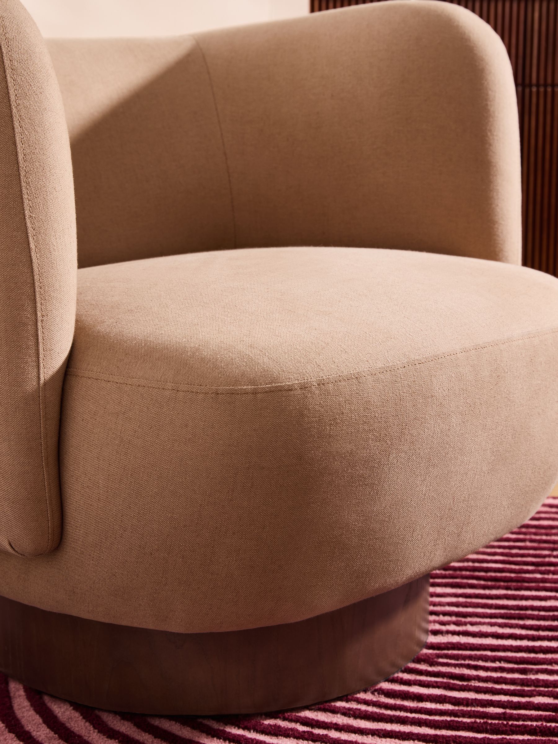 Novara Swivel Accent Chair in Cotton Linen Blend Tea Rose Pink - Image 3 of 5