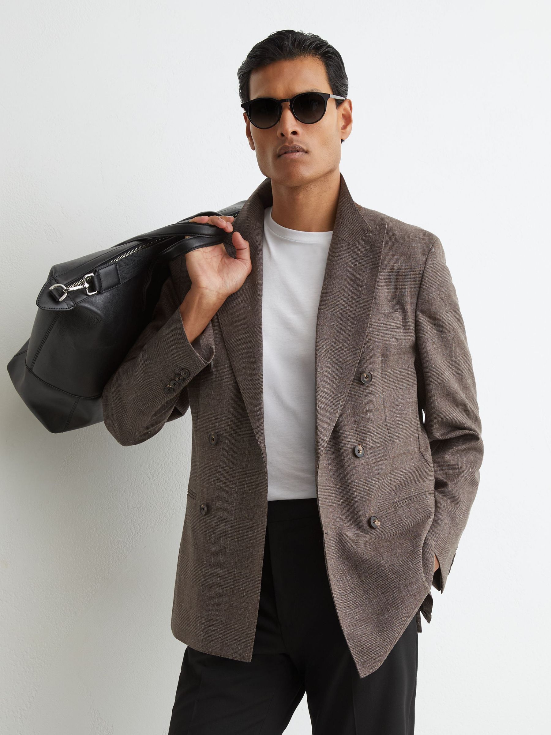 MessyWeekend Round-Frame Sunglasses in Black/Silver - Image 4 of 6
