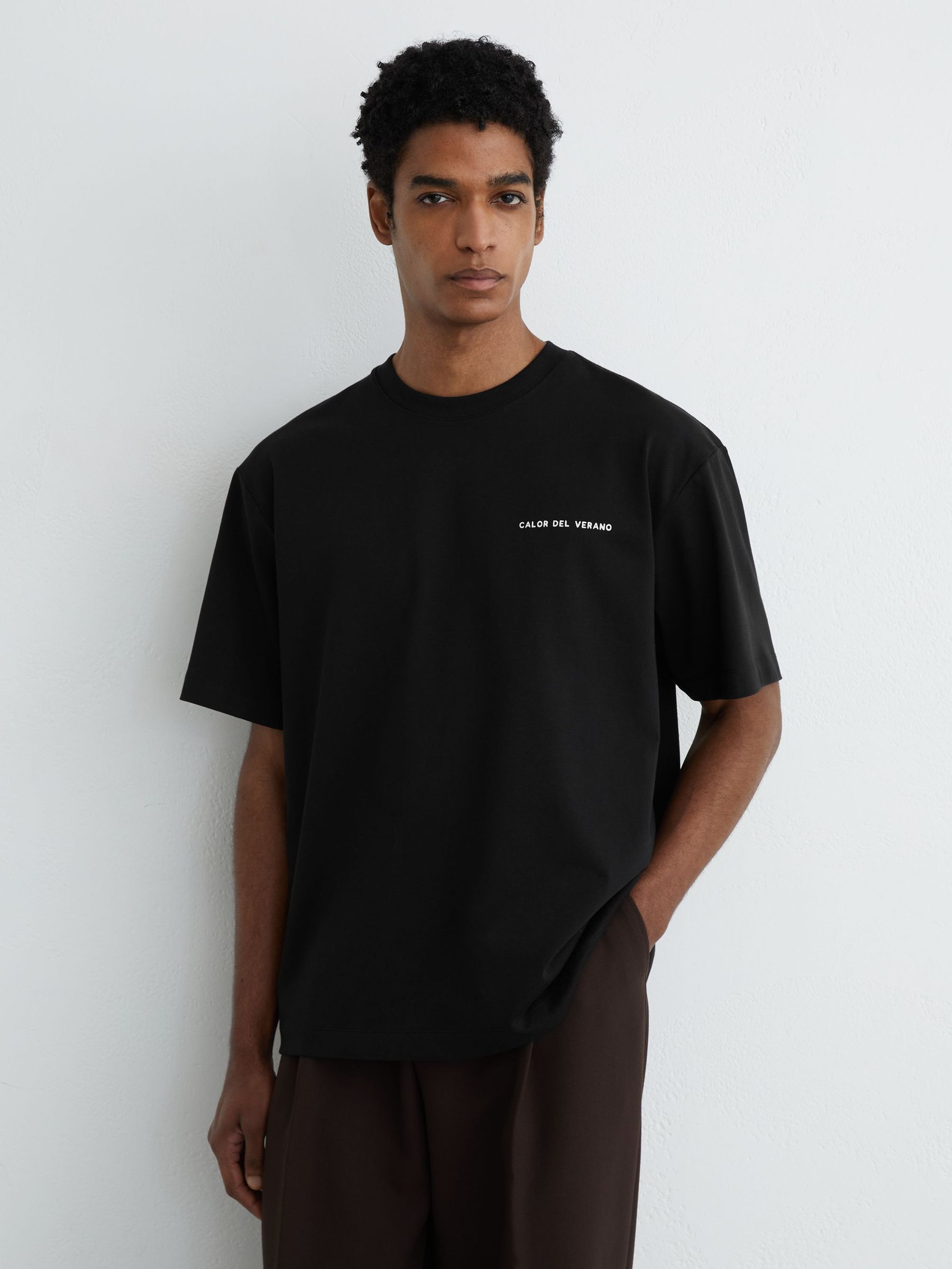 Cotton Logo Short-Sleeve Relaxed T-Shirt in Black - image 4