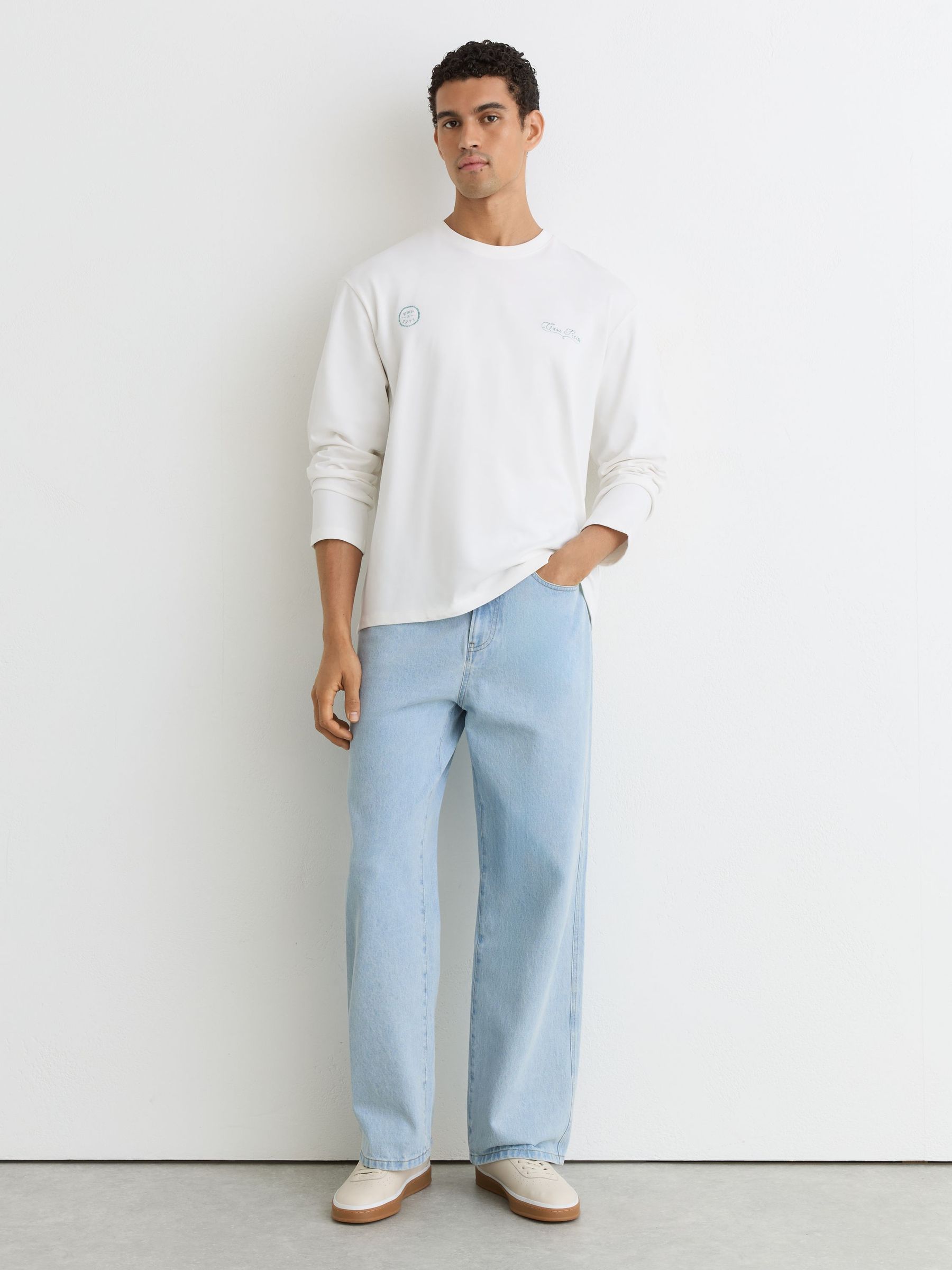 Cotton Motif Long-Sleeve Relaxed T-Shirt in White - Image 4 of 7