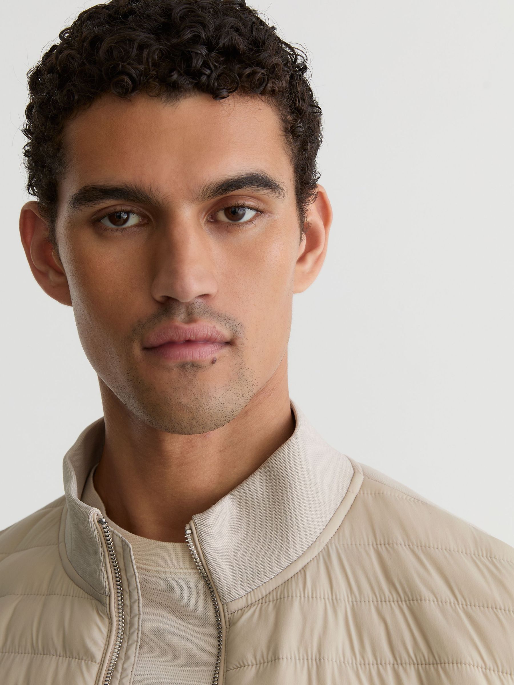 Hybrid Quilt and Interlock Zip Jacket in Light Stone - Image 3 of 7