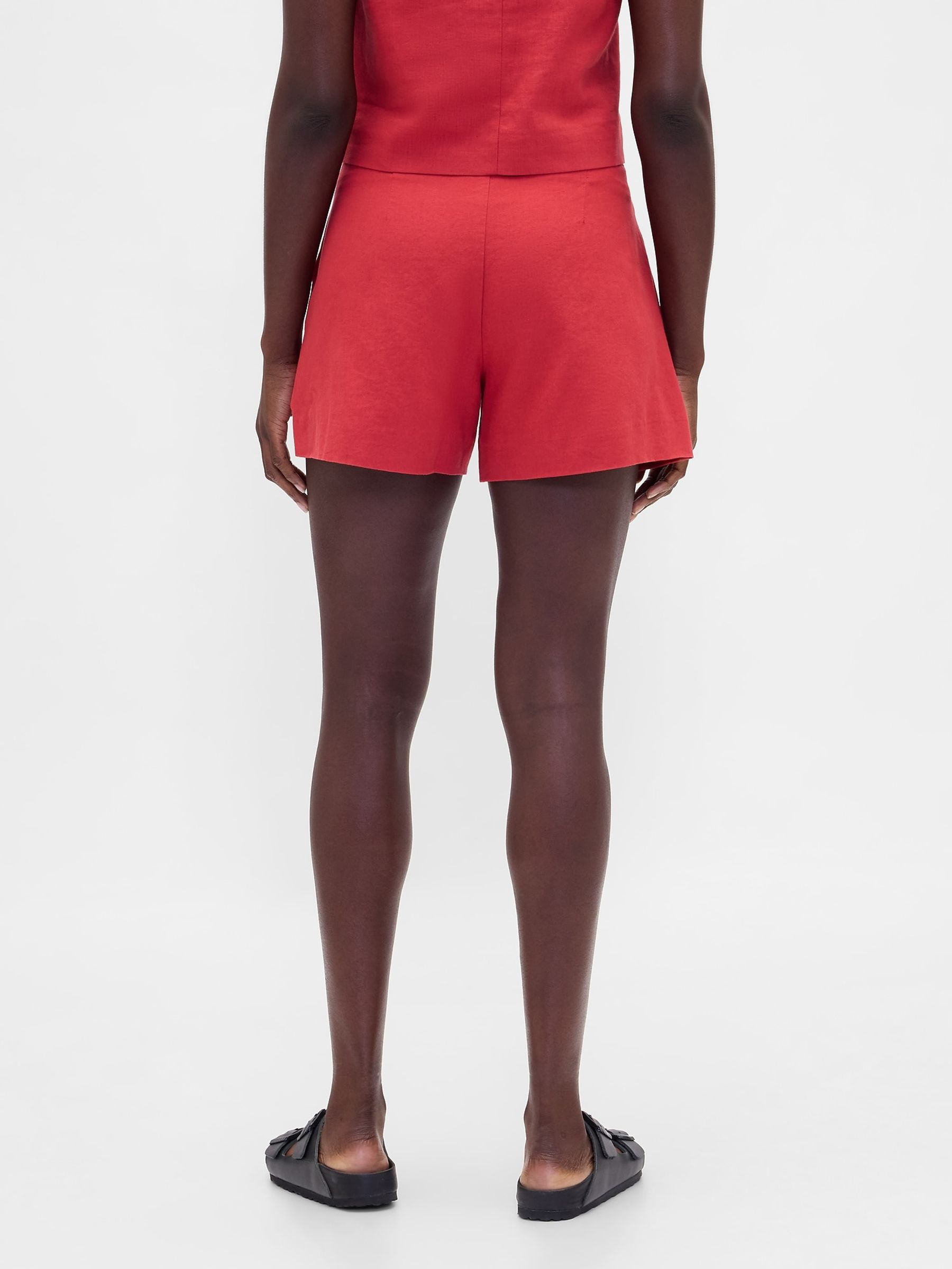 Red 4inch Mid Rise Linen-Blend Shorts - Image 2 of 5