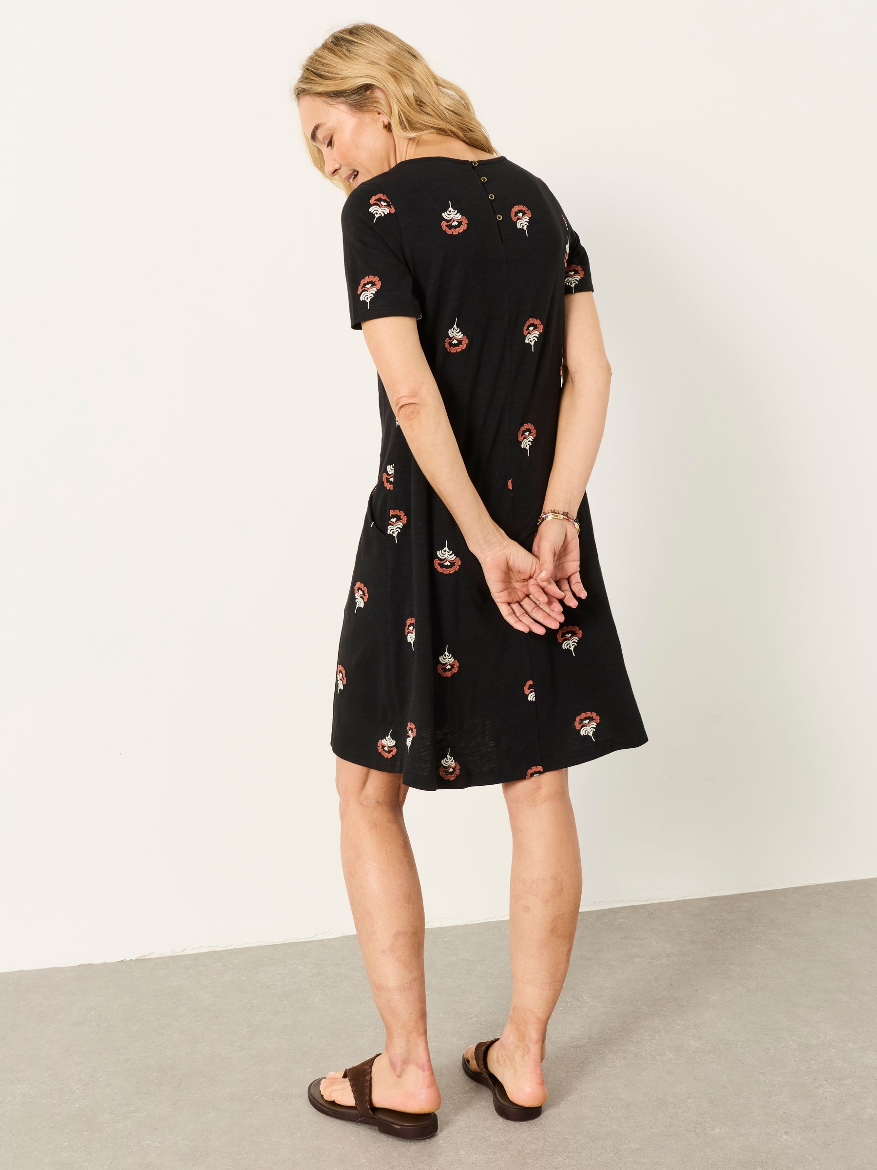 Simone Embroidered Black Regular Jersey Dress - Image 3 of 7
