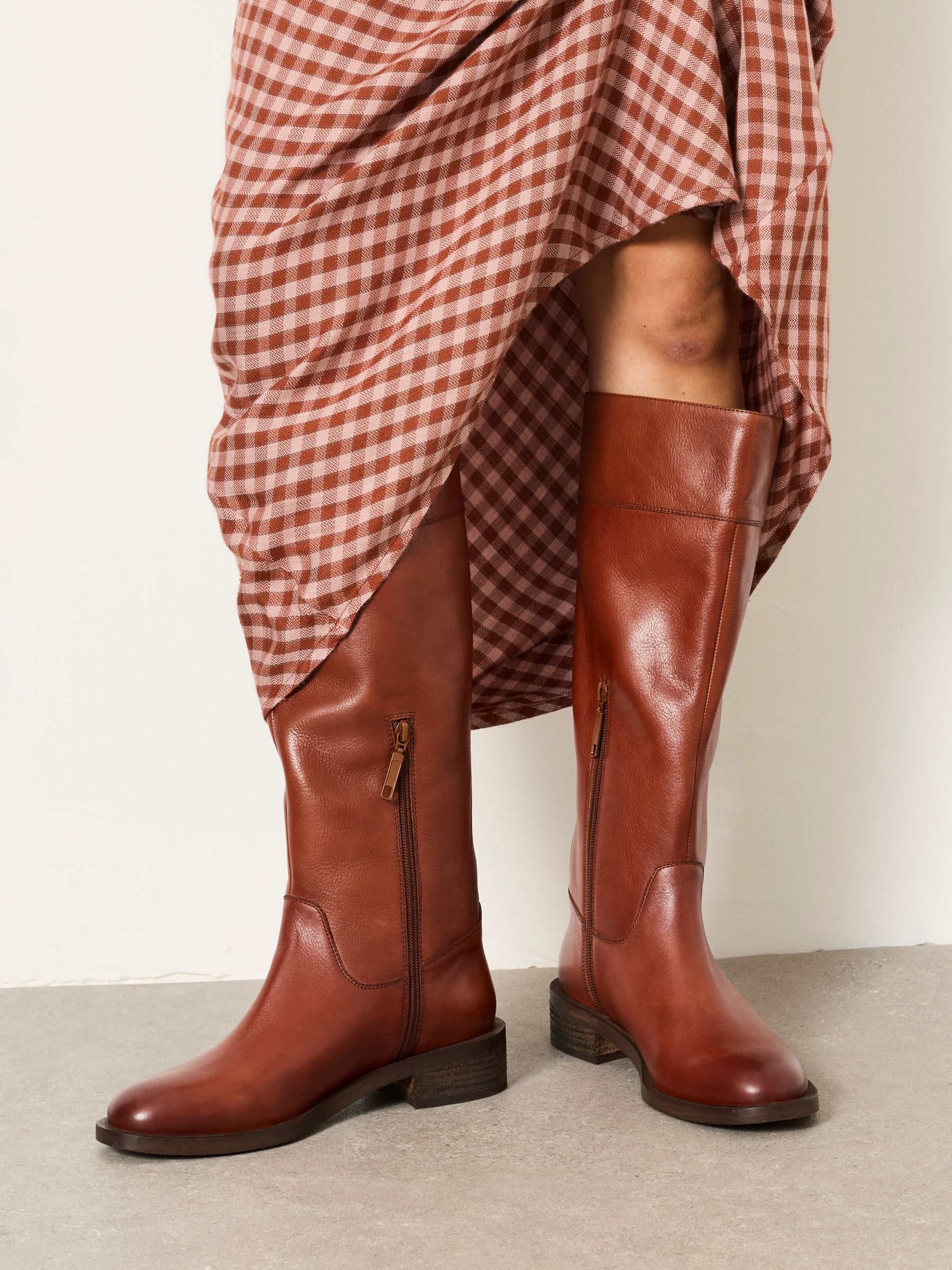 Tan Brown Leather Knee High Riding Boot - Image 2 of 5