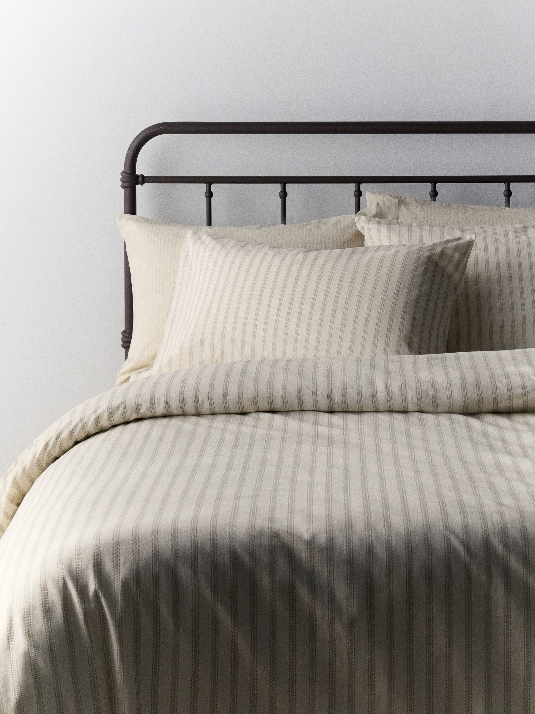 The Set 4 Pack Natural Stripe Bumper Bedsets - Image 2 of 6