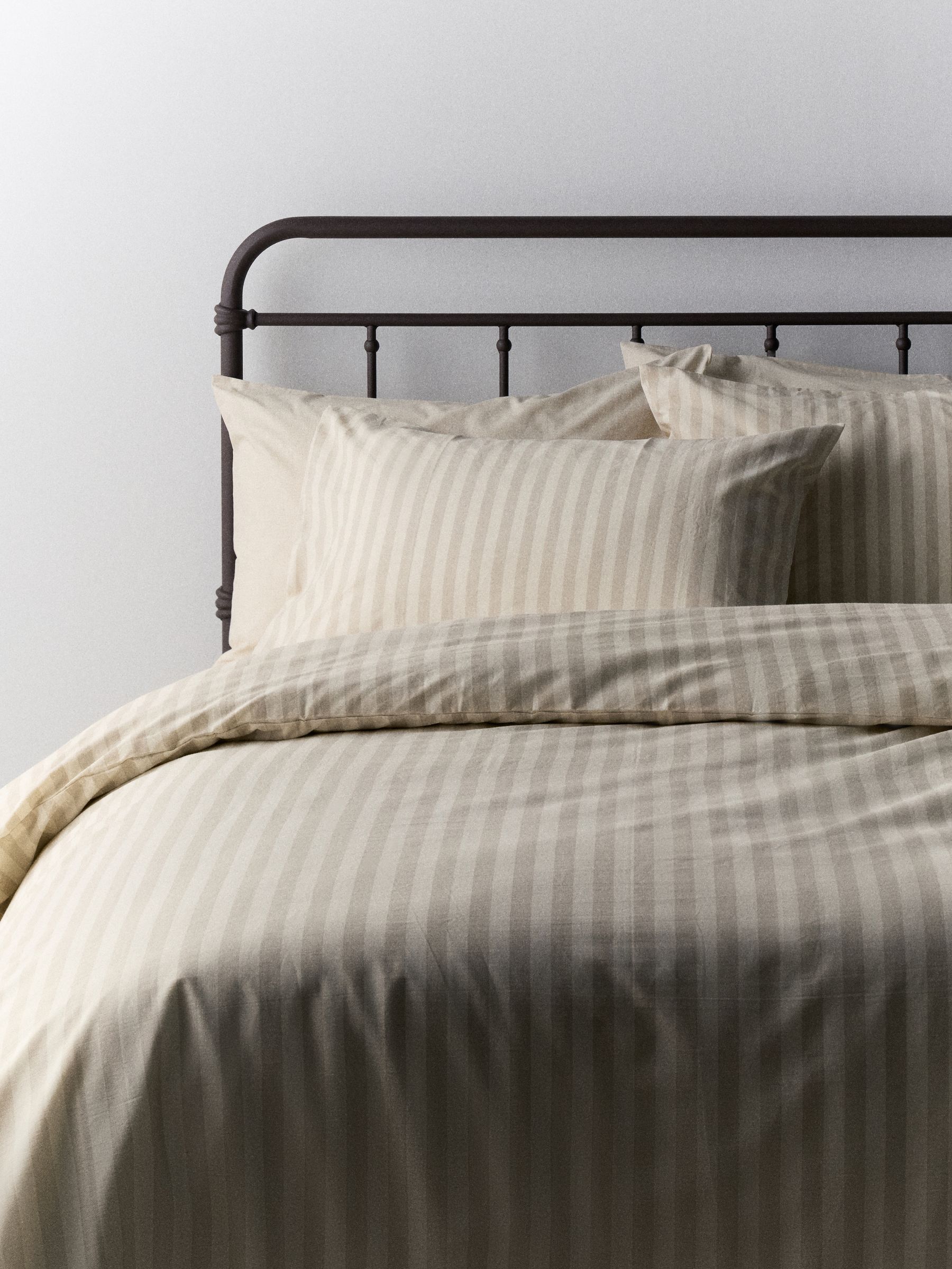The Set 4 Pack Natural Stripe Bumper Bedsets - Image 3 of 6