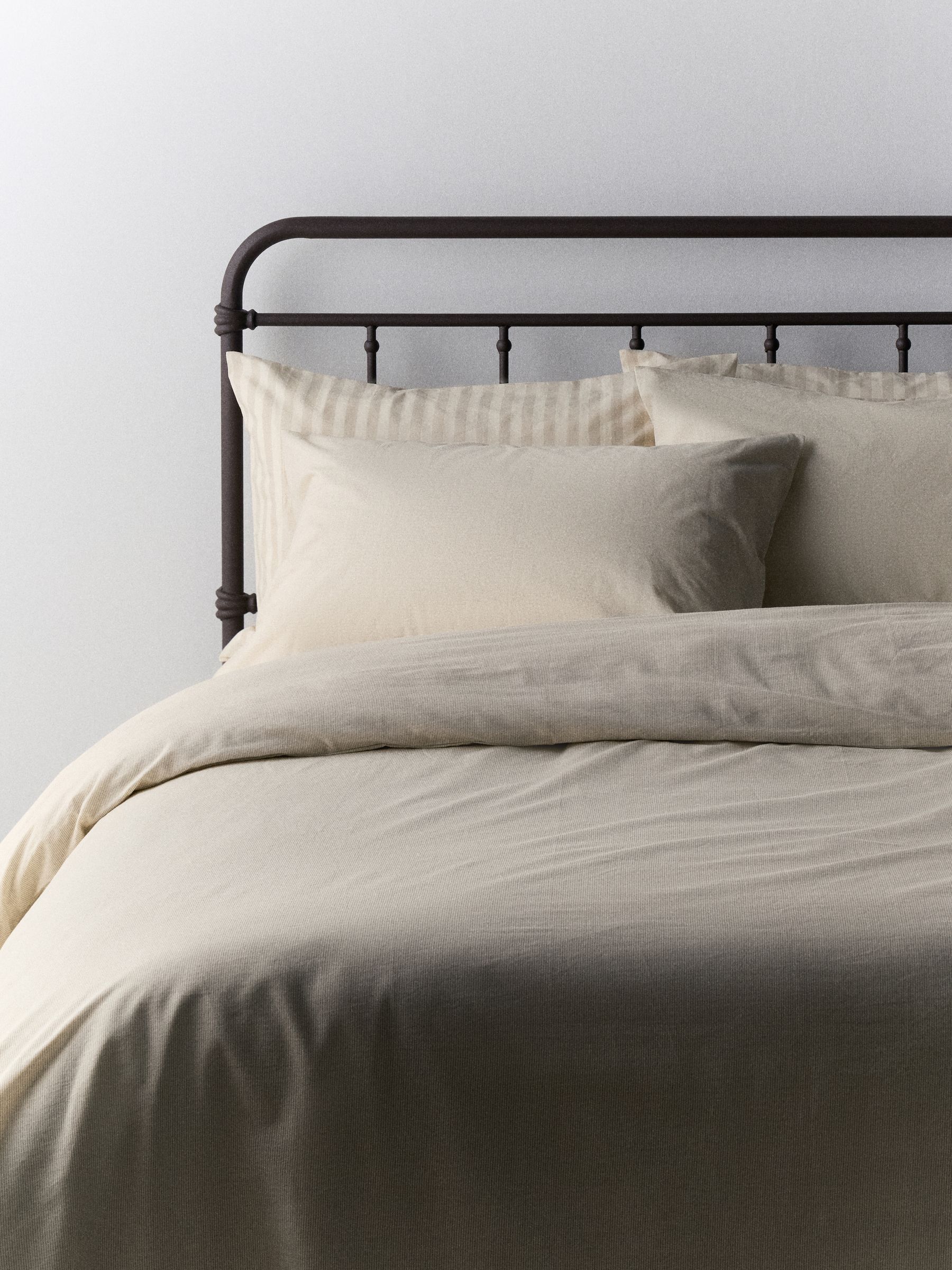 The Set 4 Pack Natural Stripe Bumper Bedsets - Image 4 of 6