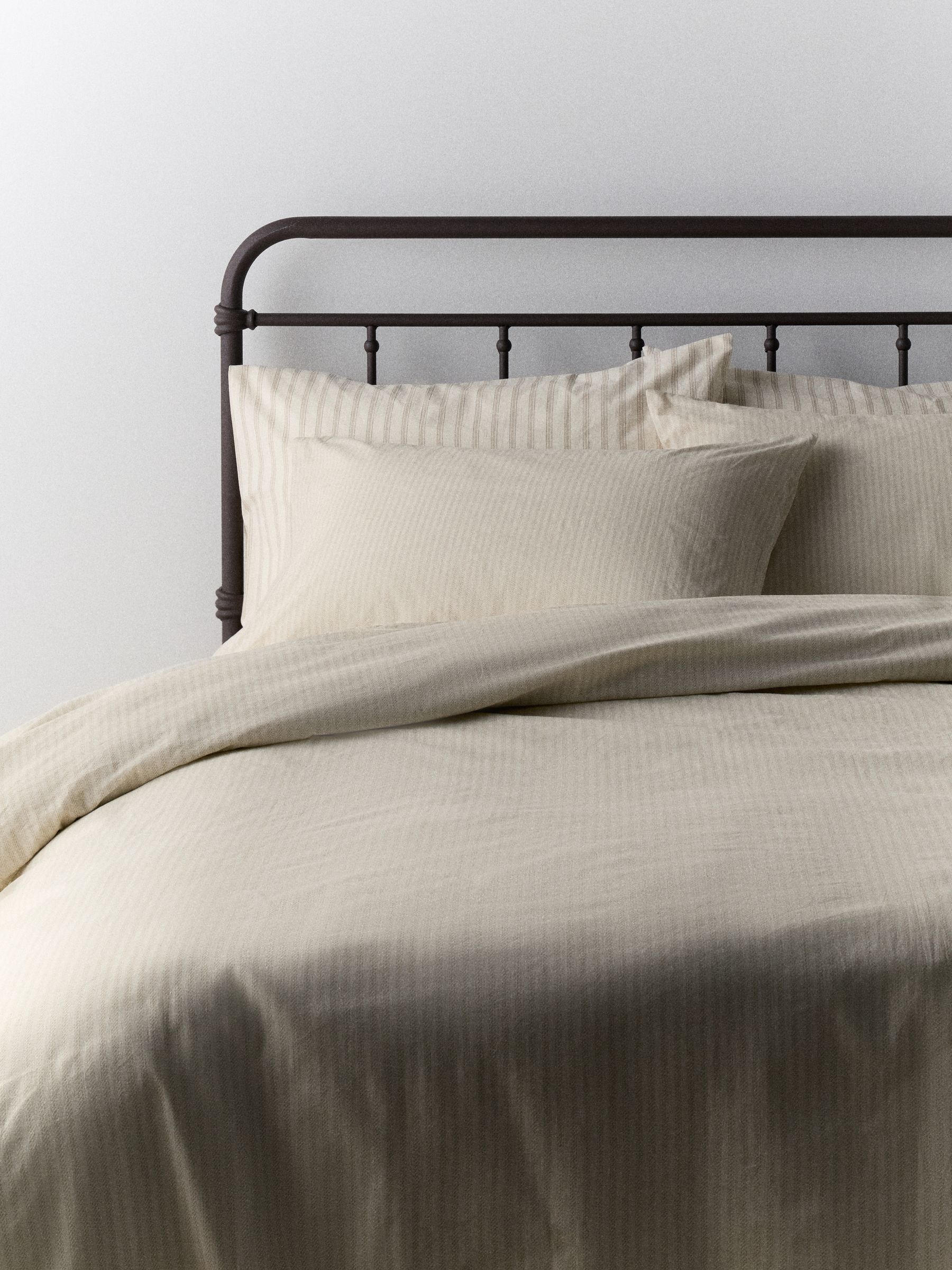 The Set 4 Pack Natural Stripe Bumper Bedsets - Image 5 of 6