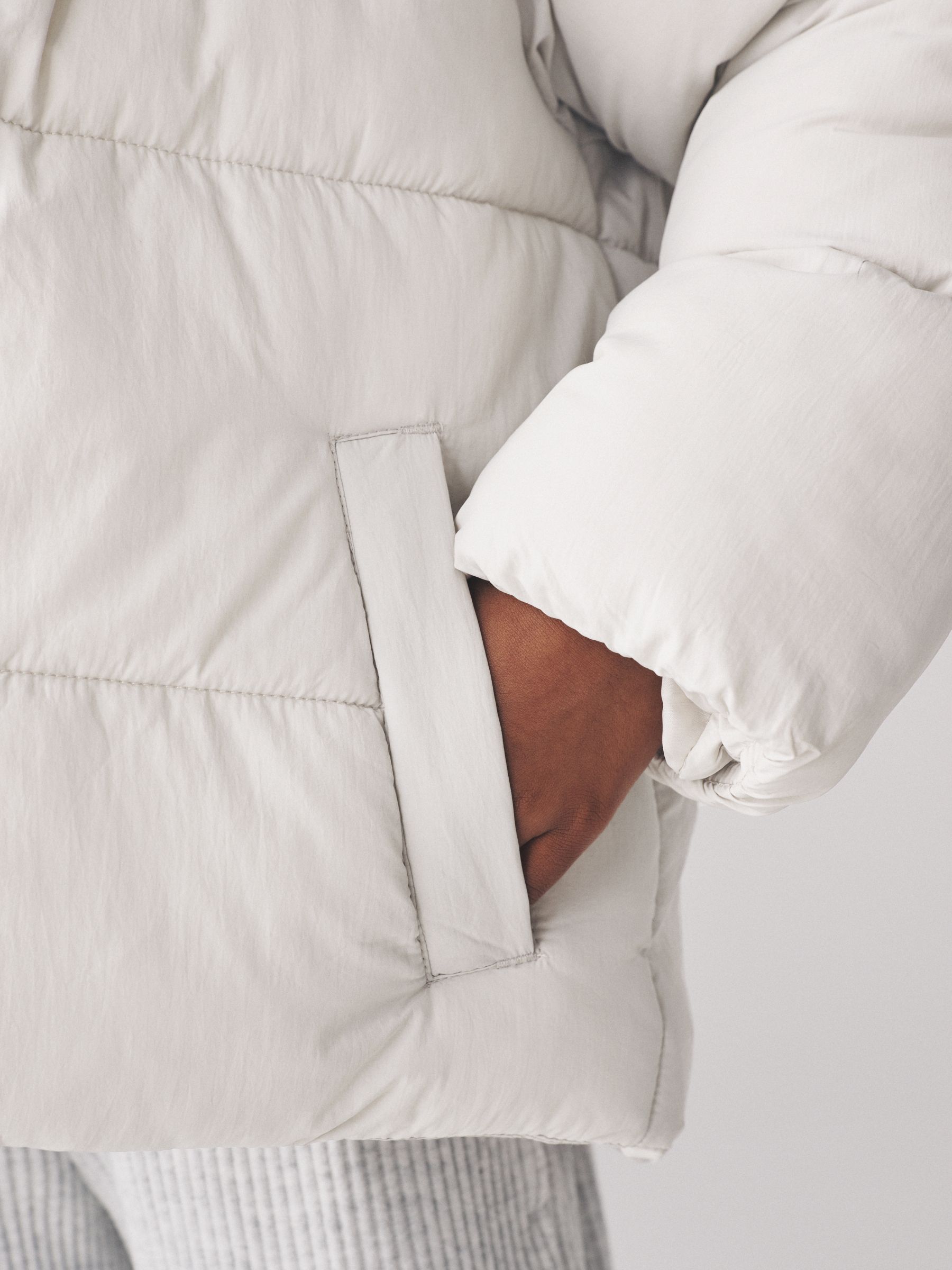 2 Pack Short Hooded Puffer Coats - Image 6 of 10