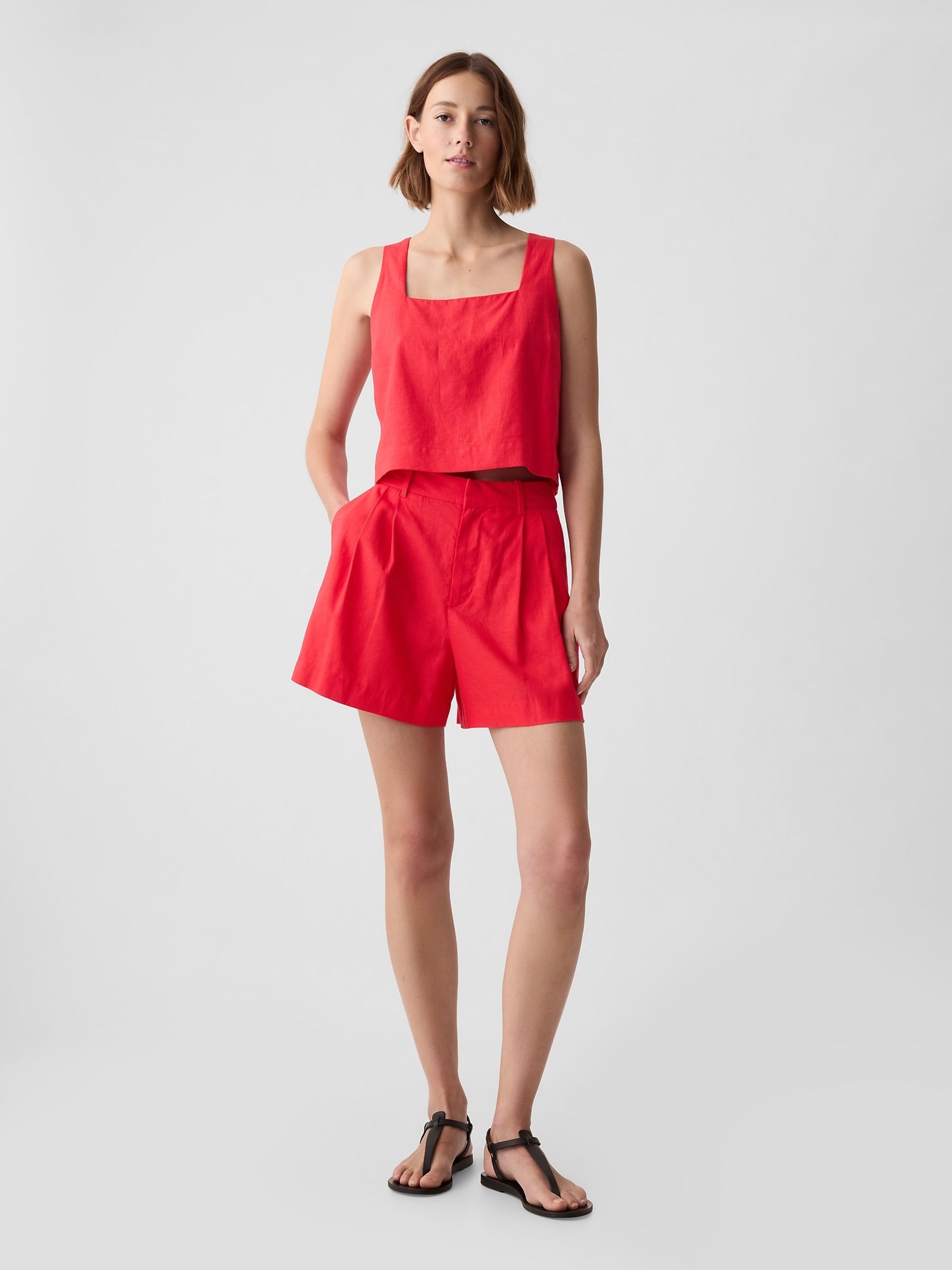 Red Linen Blend Button Back Cropped Vest Top - Image 3 of 4