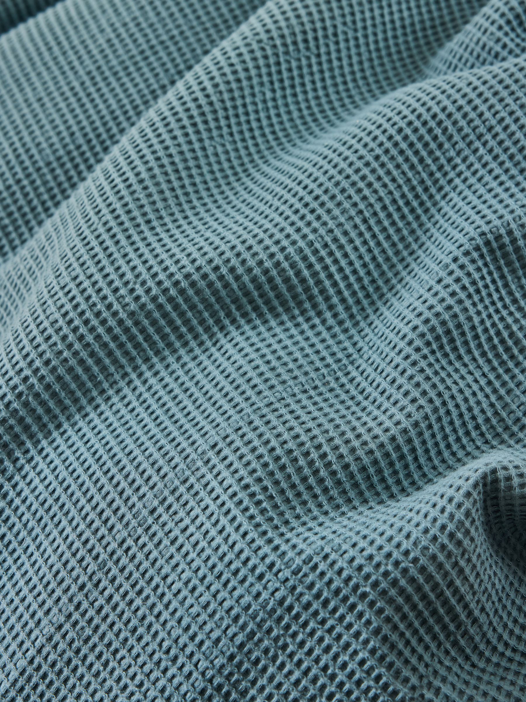 Waffle 100% Cotton Duvet Cover and Pillowcase Set in Marine Blue - Image 3 of 5