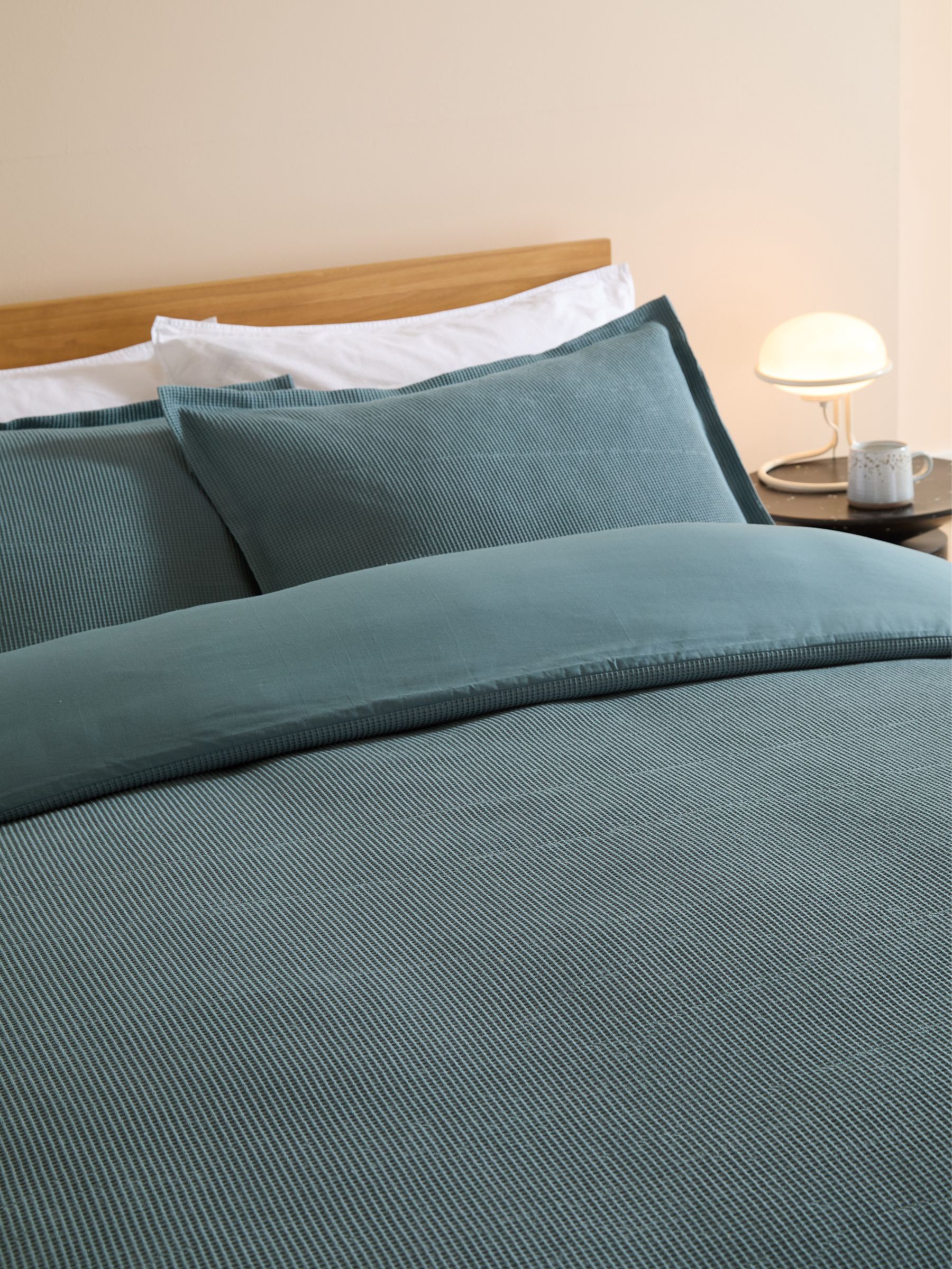 Waffle 100% Cotton Duvet Cover and Pillowcase Set in Marine Blue - Image 4 of 5