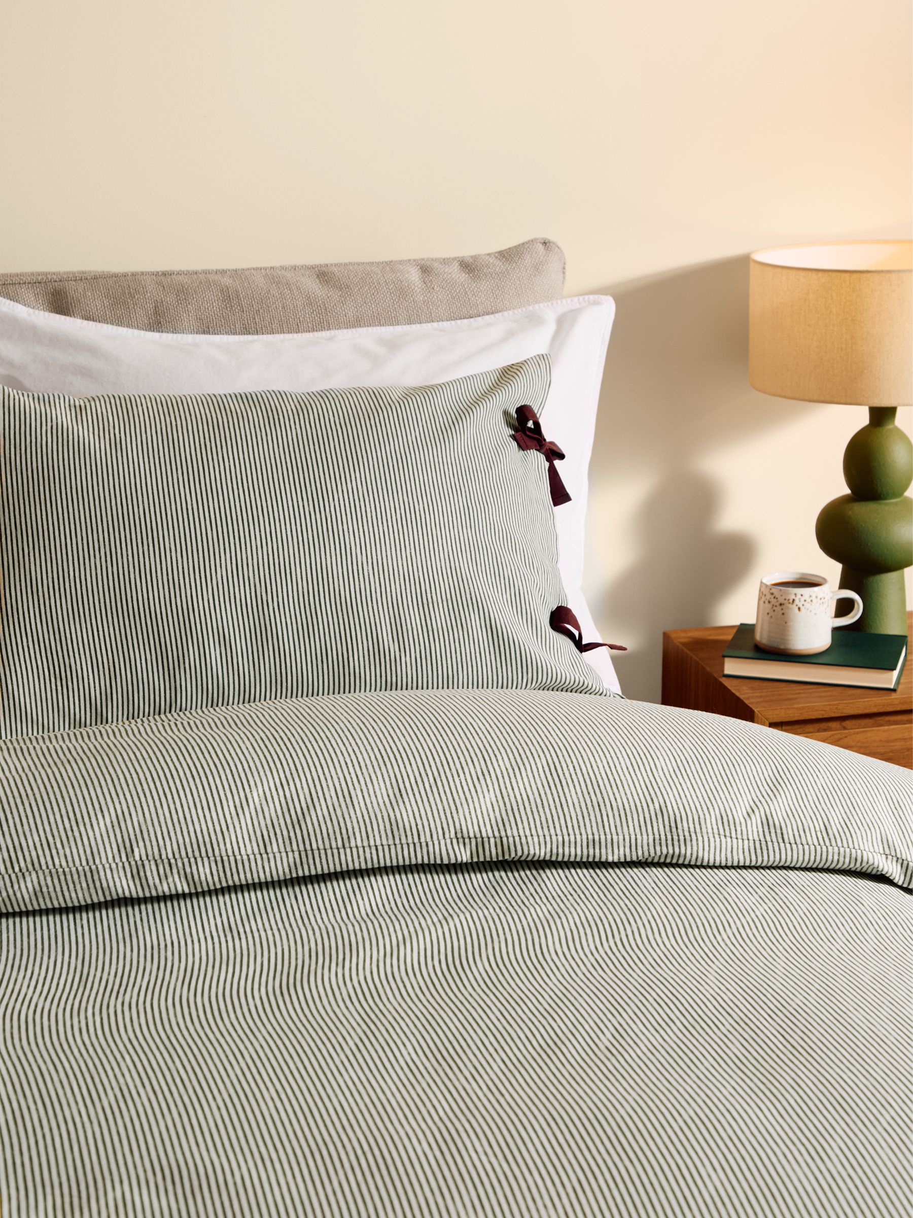 Ansel Stripe 100% Cotton Duvet Cover and Pillowcase Set in Green - Image 3 of 5
