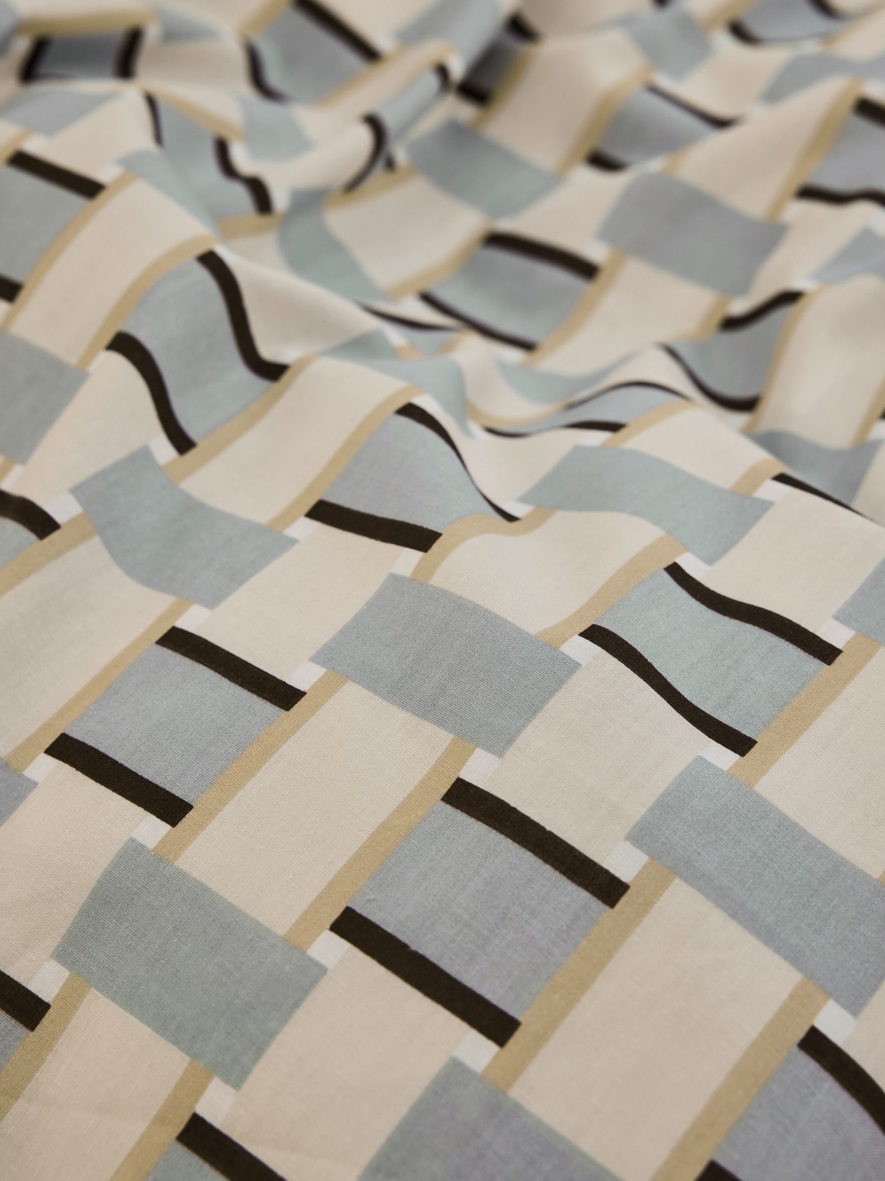 Finnur 100% Cotton Duvet Cover and Pillowcase Set in Blue - Image 4 of 5