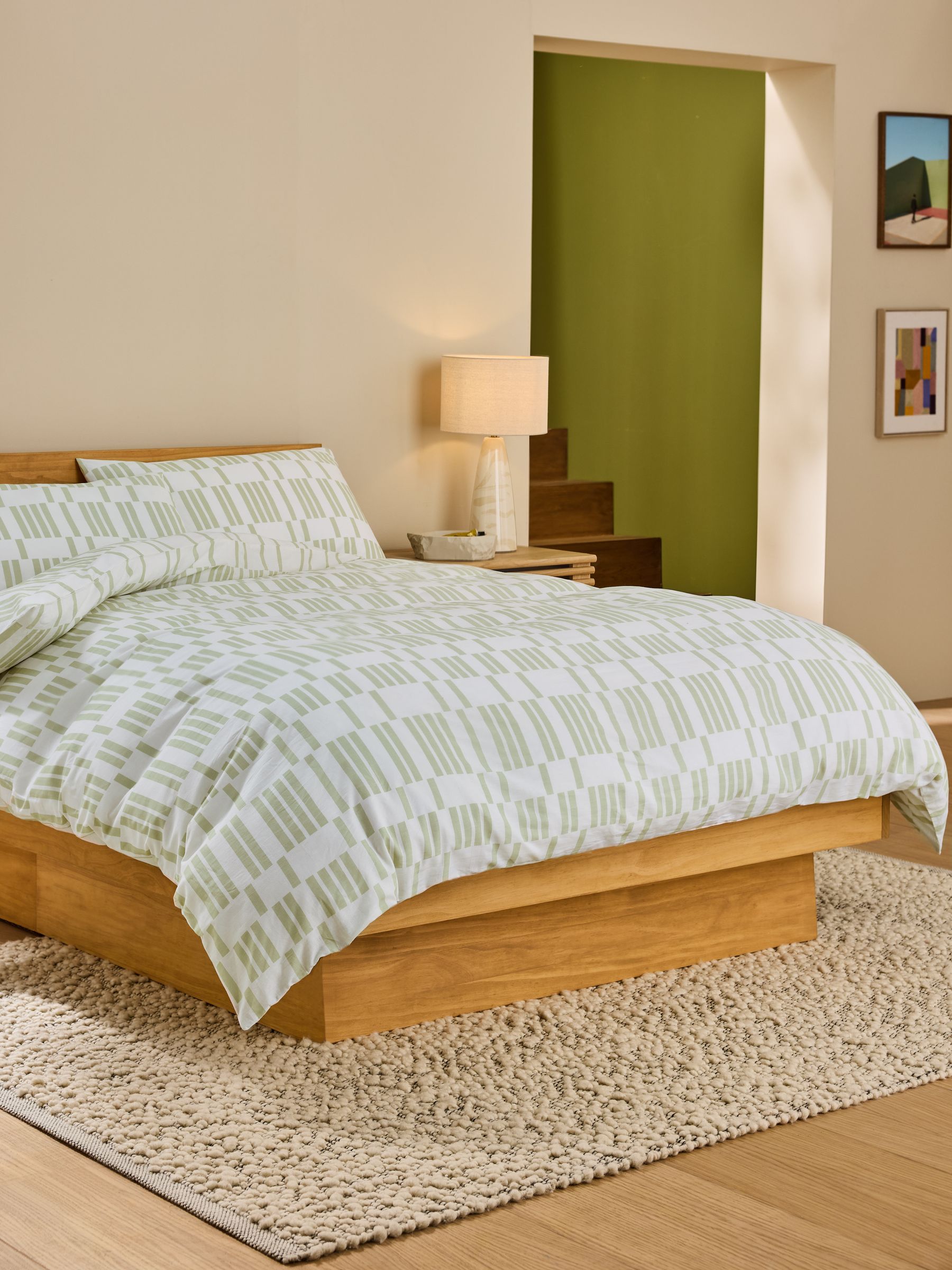 Avery 100% Cotton Duvet Cover and Pillowcase Set in Green - Image 2 of 5