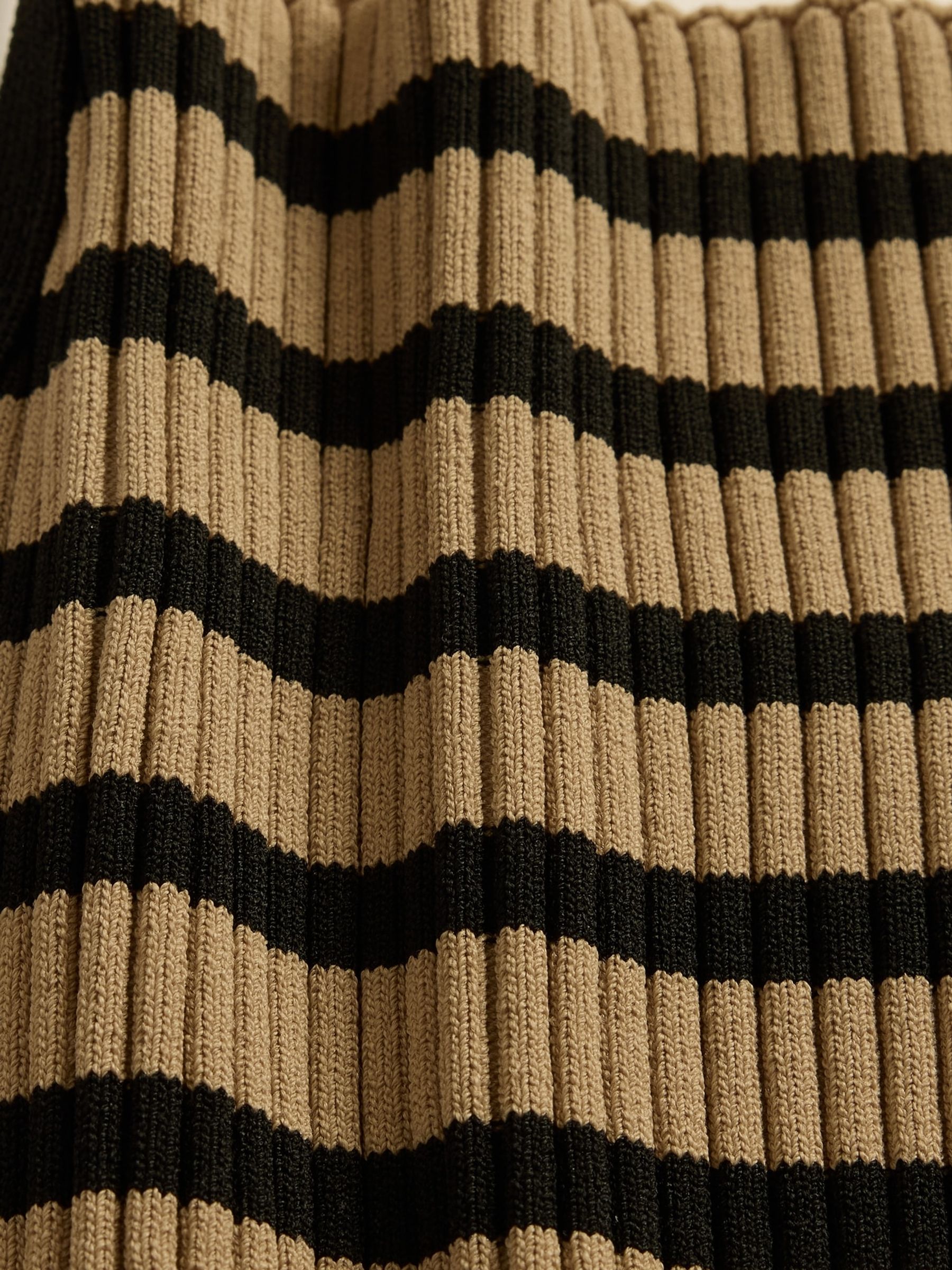 Brown Cropped Rib Vest - Image 5 of 5