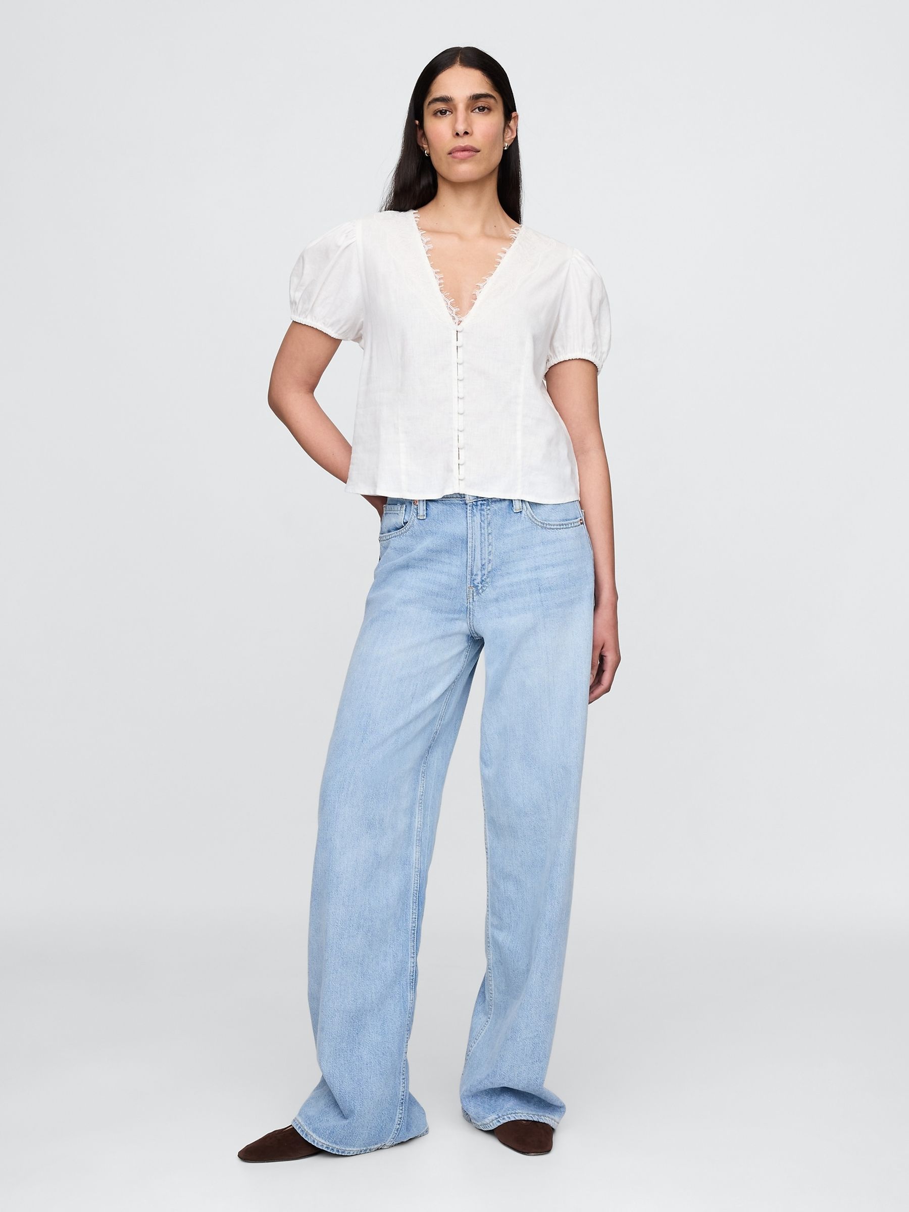 White Linen-Blend Lace V-Neck Top - Image 3 of 4