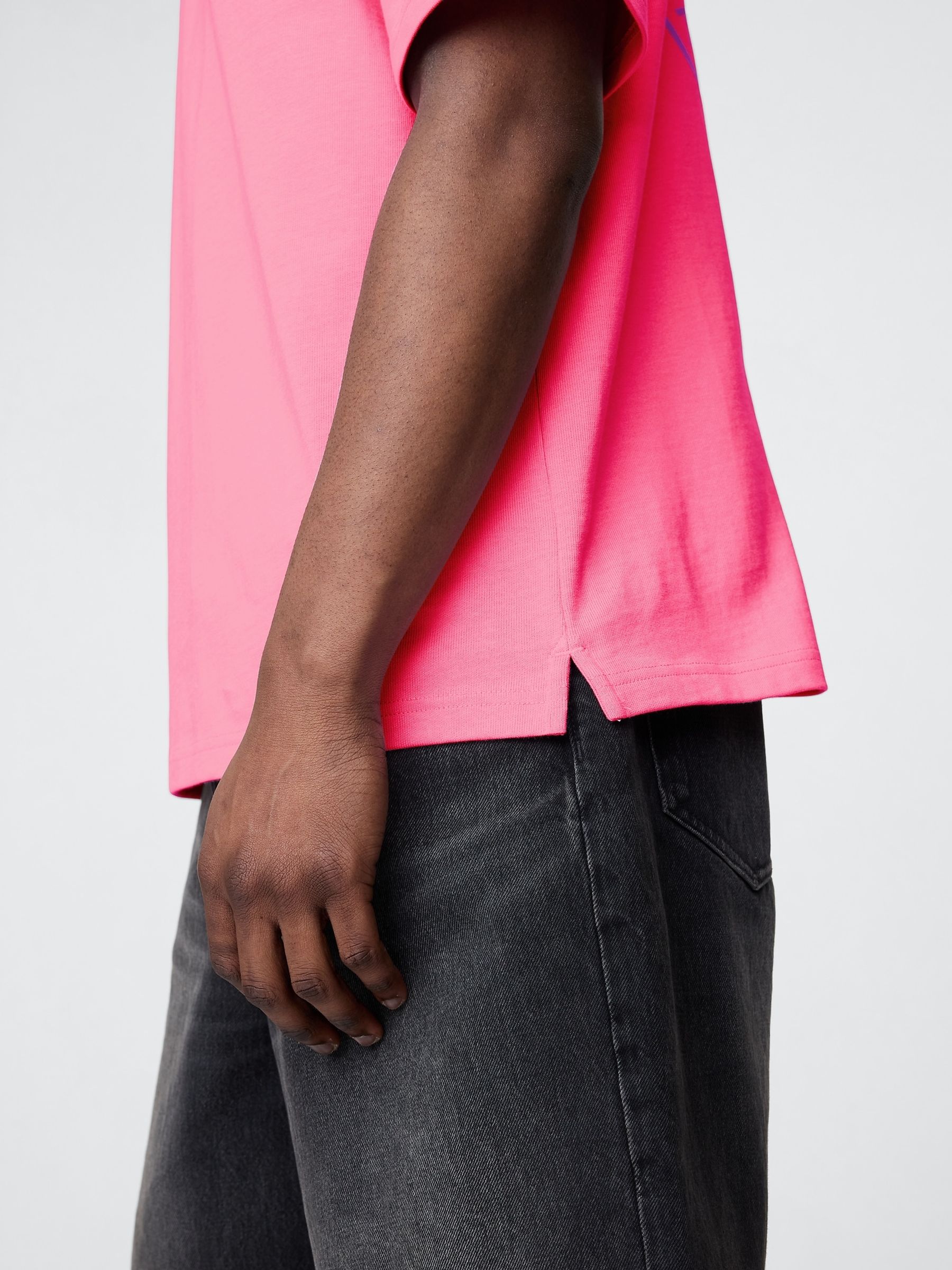 Pink Oversized Short Sleeve 100% Cotton World Logo T-Shirt - Image 4 of 5