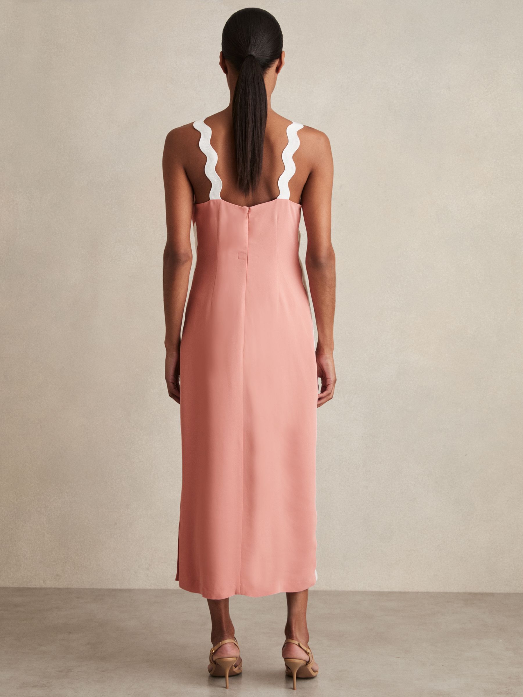 Reiss Wave-Trim Crepe Midi Dress in Pink - REISS