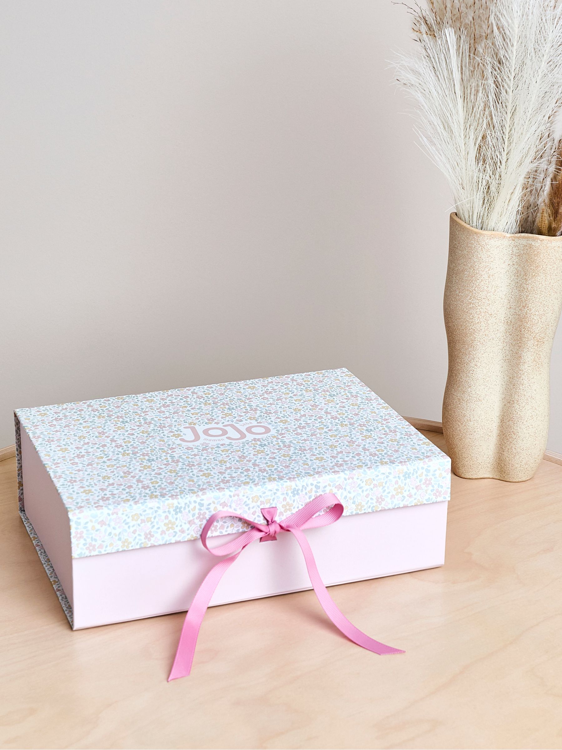 Ditsy Floral Medium Gift Box - Image 1 of 1
