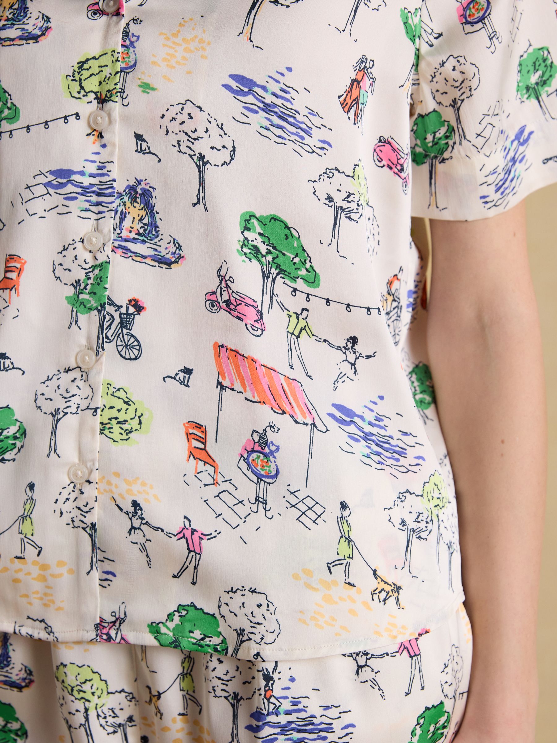 Cream Fiesta Scene Short Satin Pyjama Set - Image 11 of 12