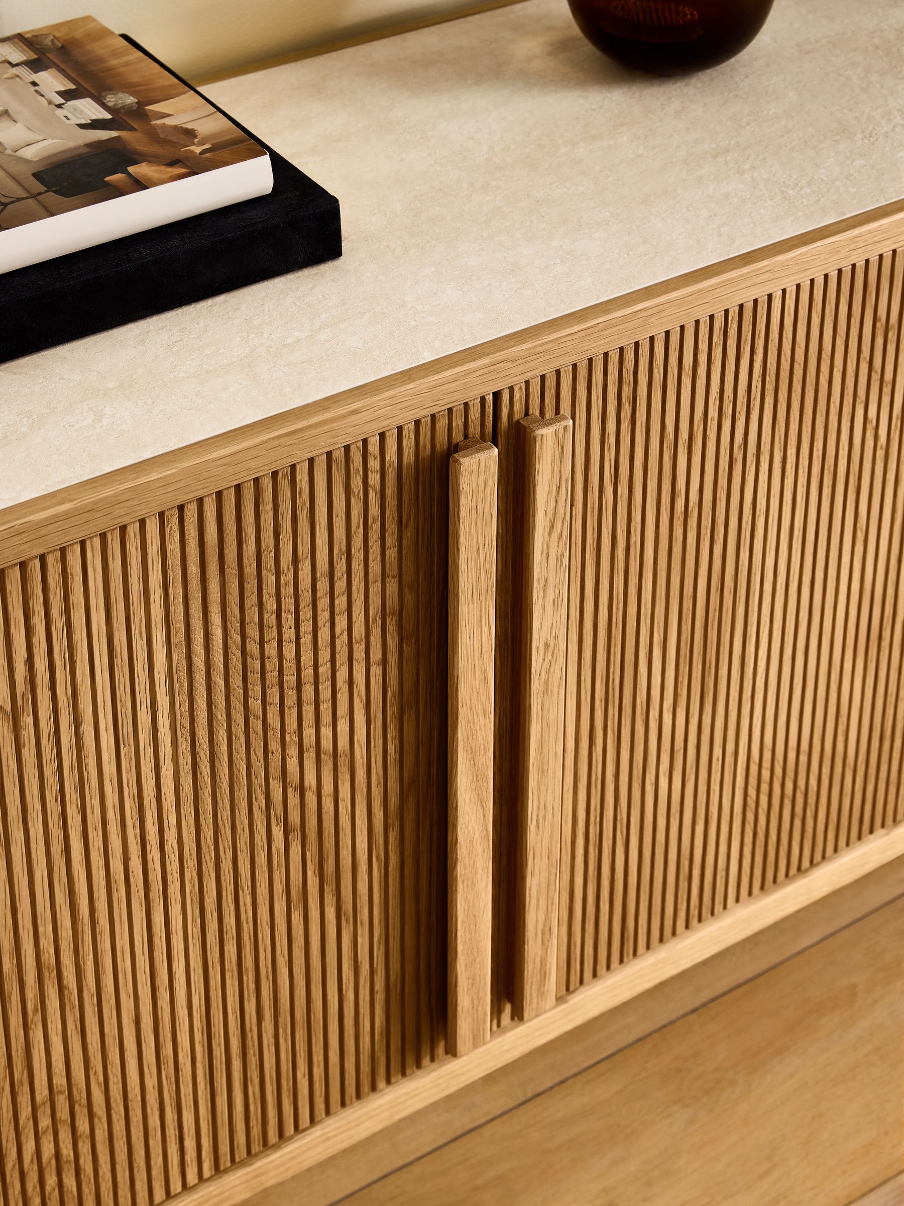 Brunswick Large Sideboard in Ribbed Oak - Image 4 of 9