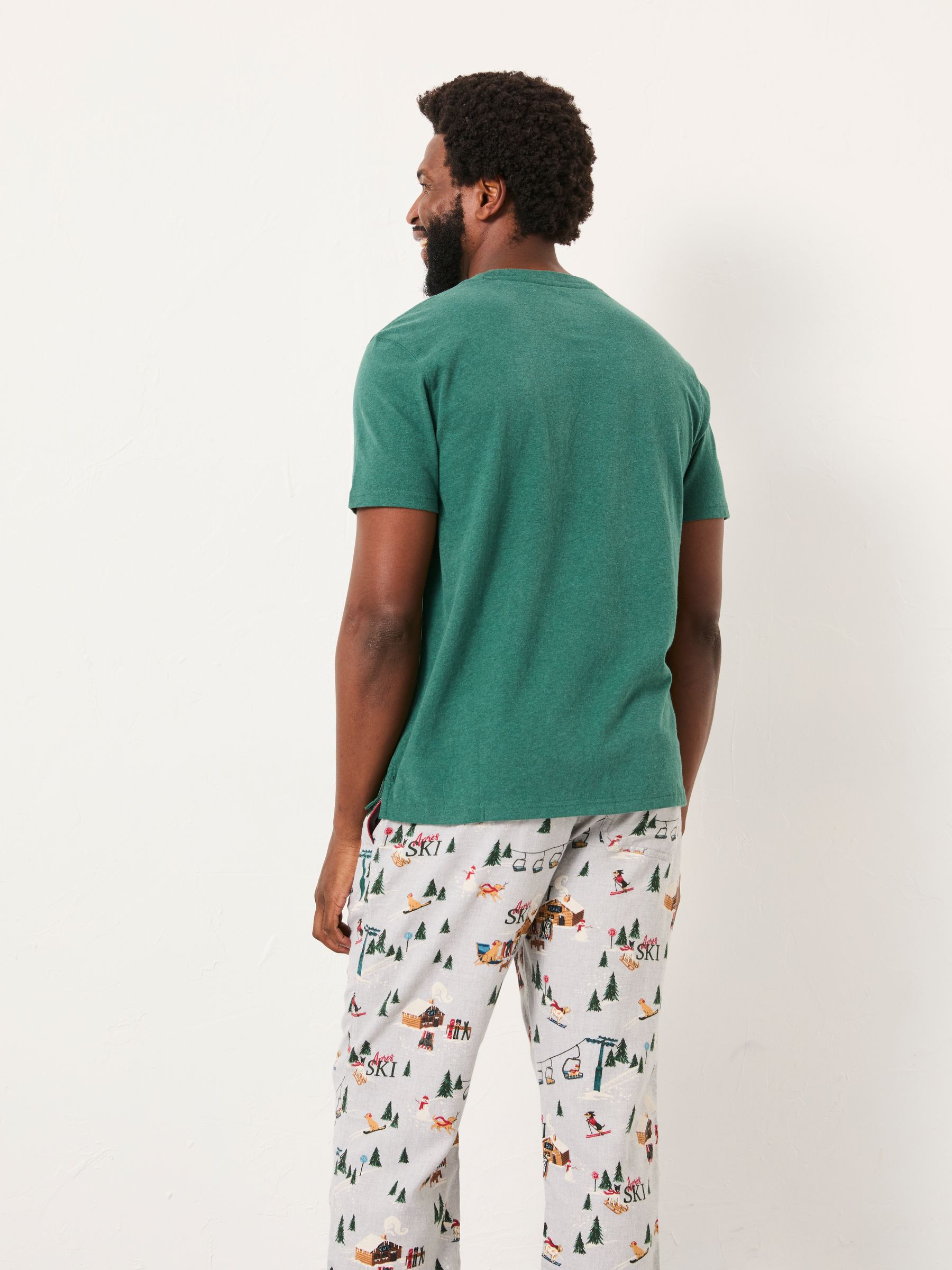 Lulworth Mid Green Short Sleeve T-Shirt - Image 2 of 5