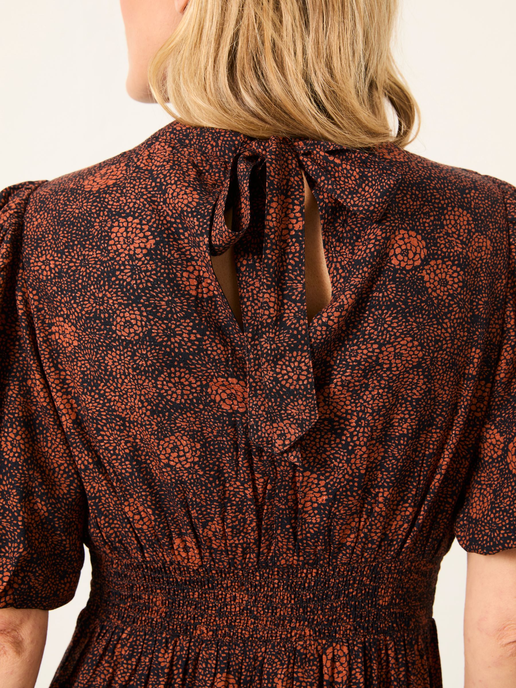 Mila Black Circle Floral Regular Midi Dress - Image 5 of 7