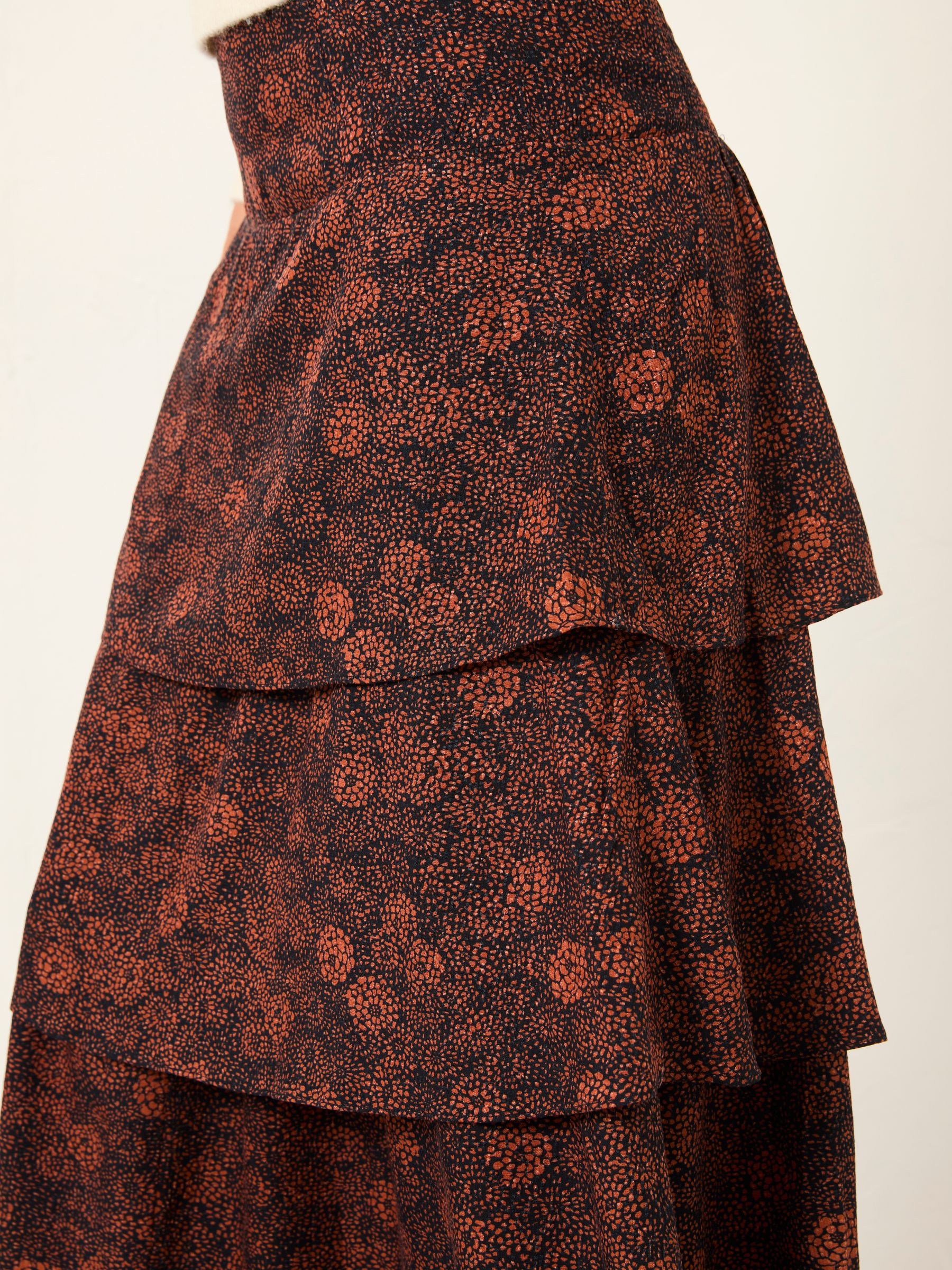 Tonia Black Circle Floral Midi Skirt - Image 5 of 6