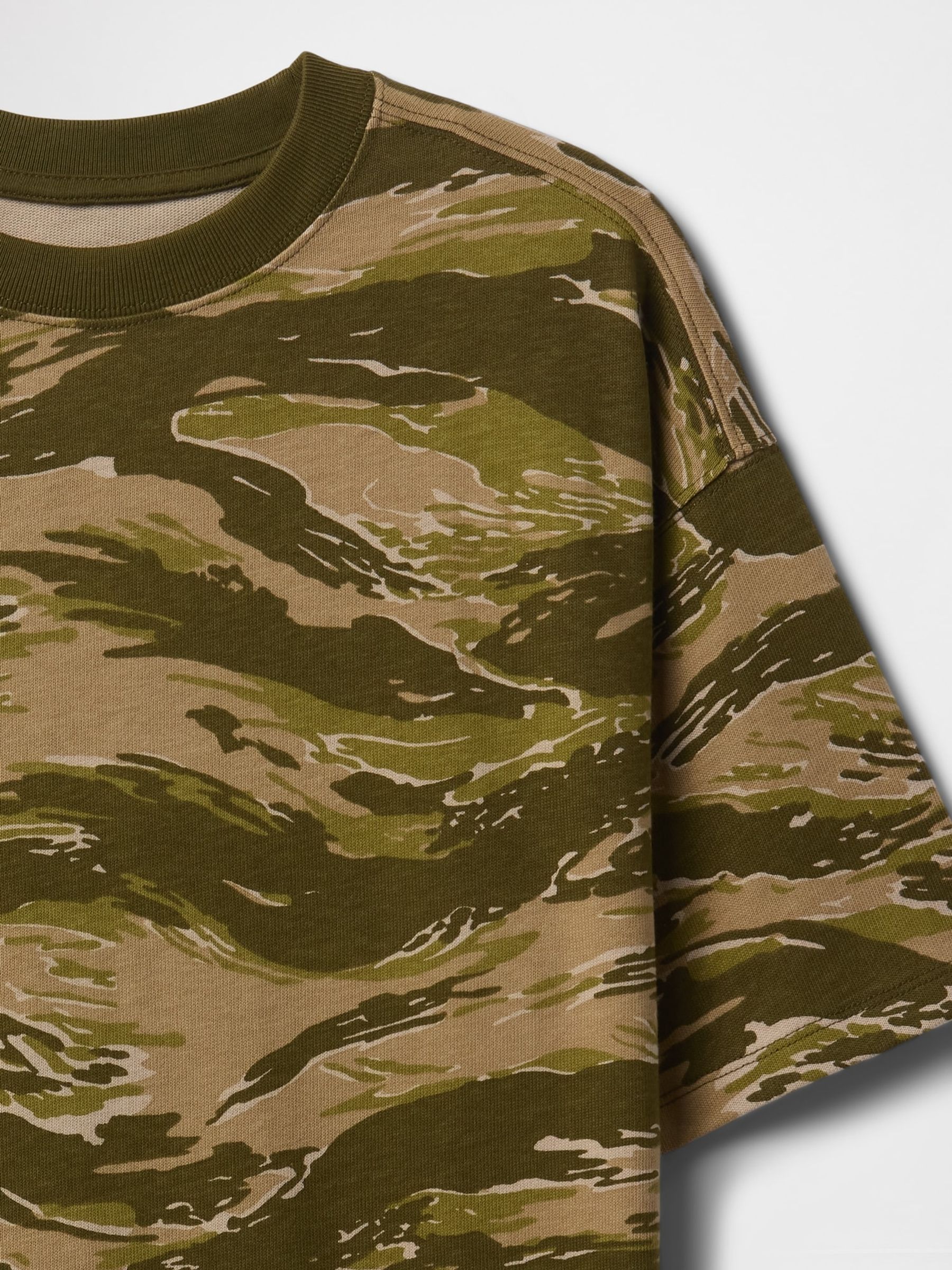 Green Camo Heavyweight Short Sleeve T-Shirt (4-13yrs) - Image 2 of 2