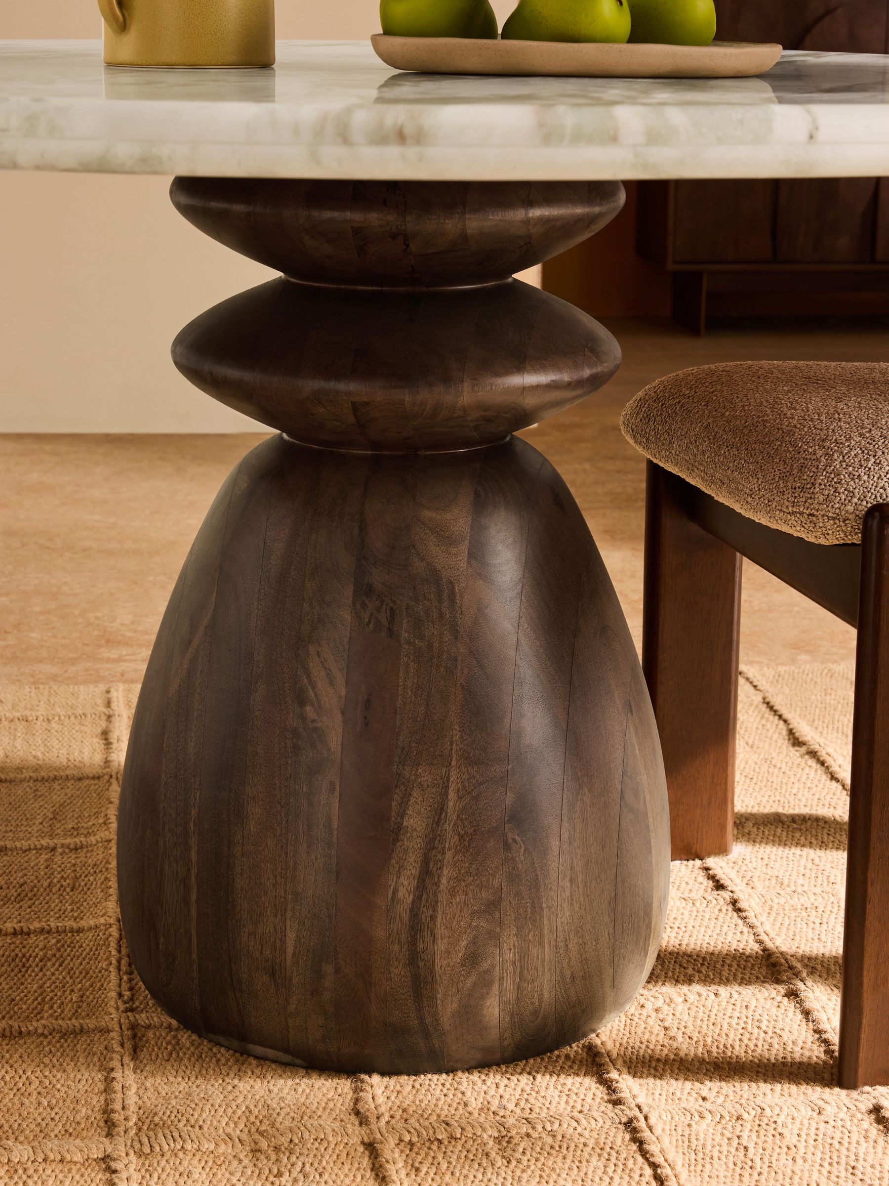 Isolde 4 Seater Round Fixed Dining Table in Natural Marble and Mango Wood - Image 3 of 6