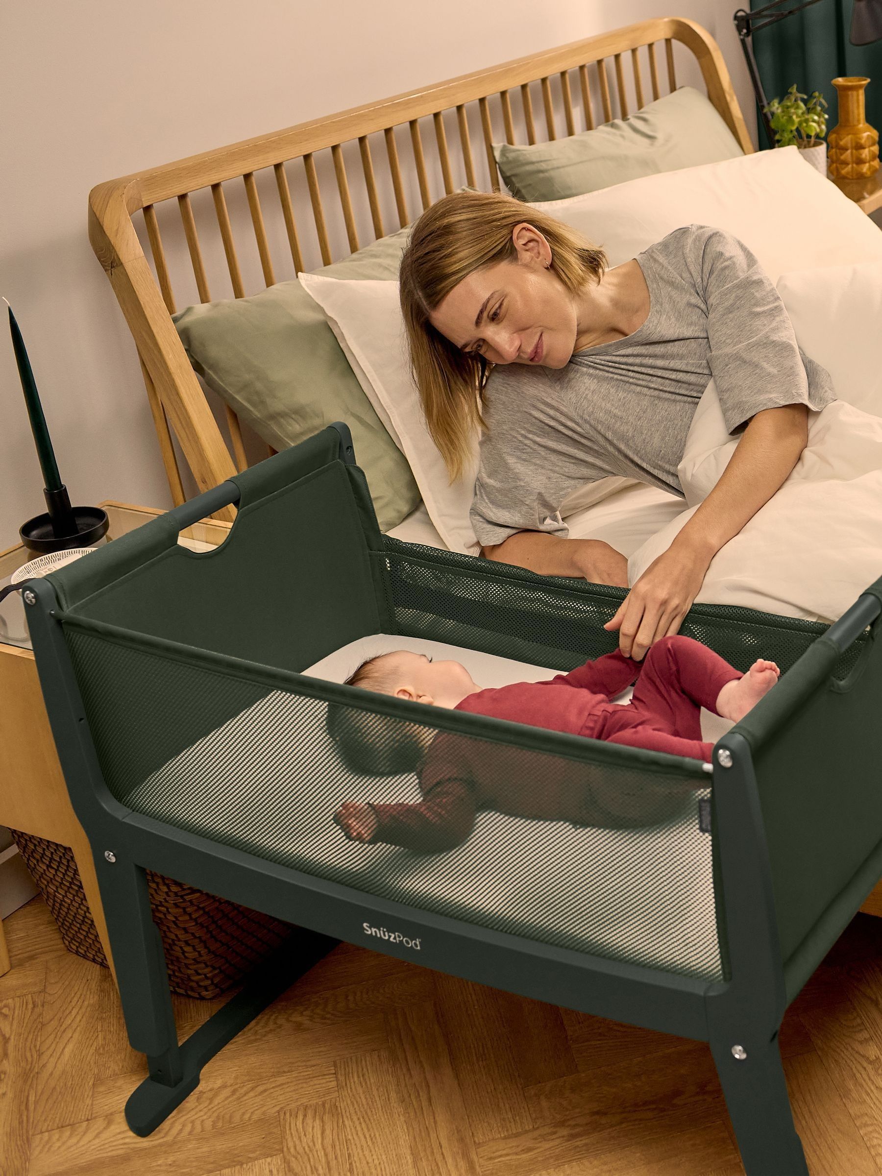 Snuz Berlin SnuzPod Studio Bedside Crib - Image 5 of 10