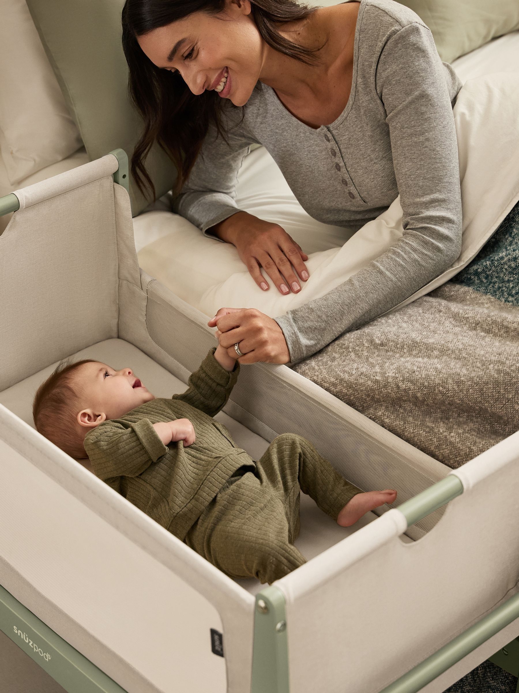 Snuz Sage SnuzPod 5 Bedside Crib - Image 3 of 8