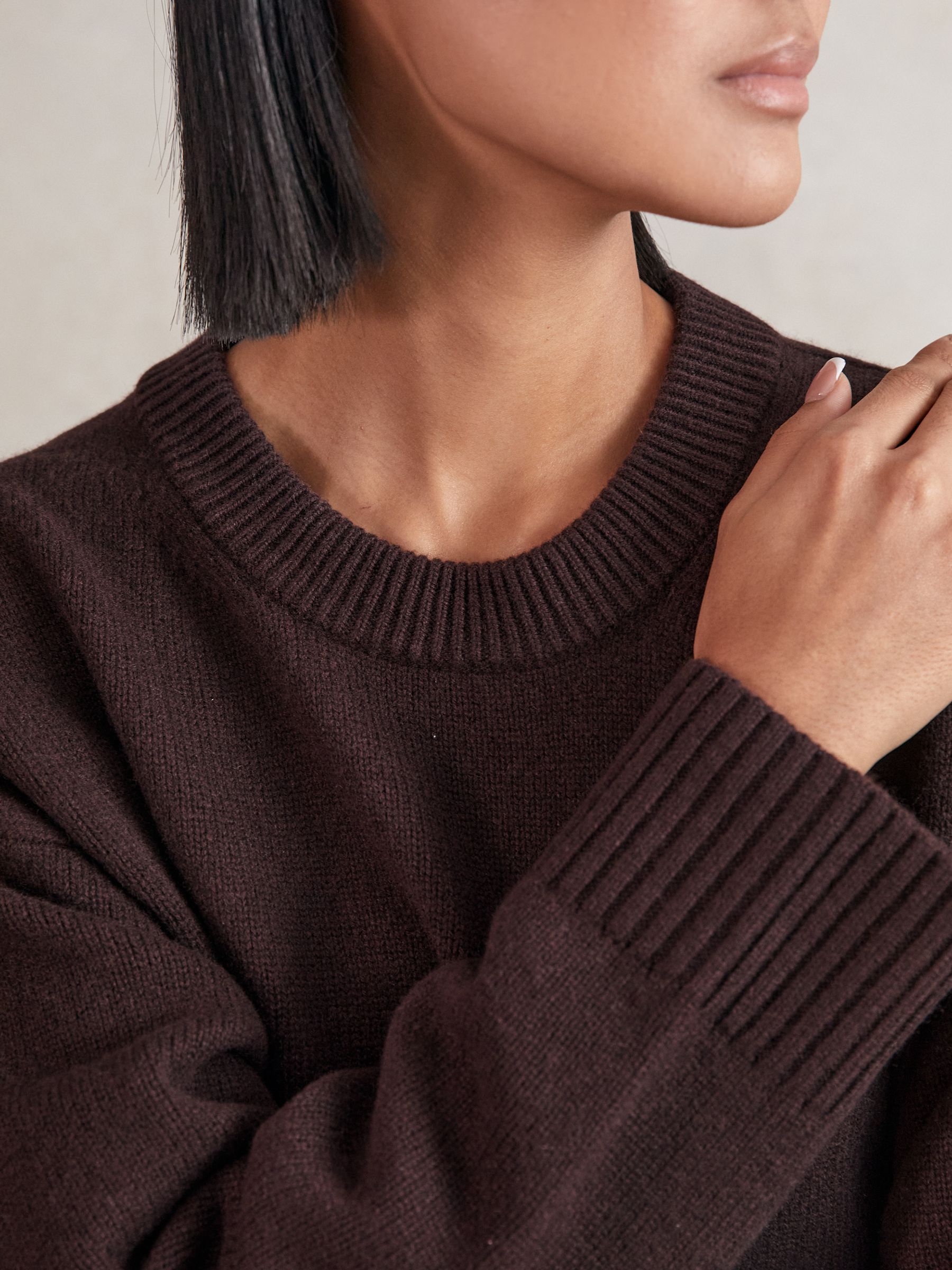 Wool-Cashmere Crew-Neck Jumper in Plum - Image 3 of 5
