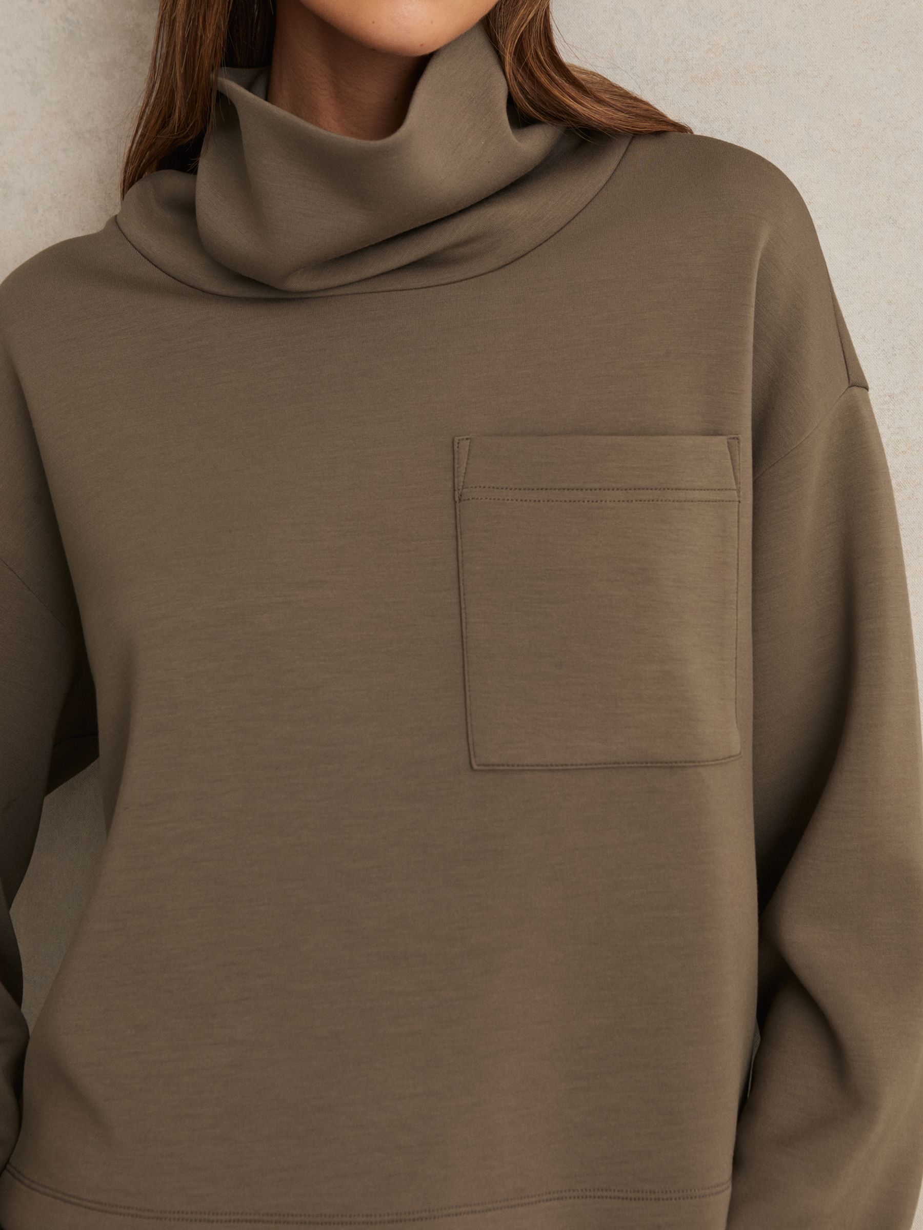 Interlock-Jersey-Sweatshirt mit Trichterkragen in Khakigrün - Bild 4 von 6