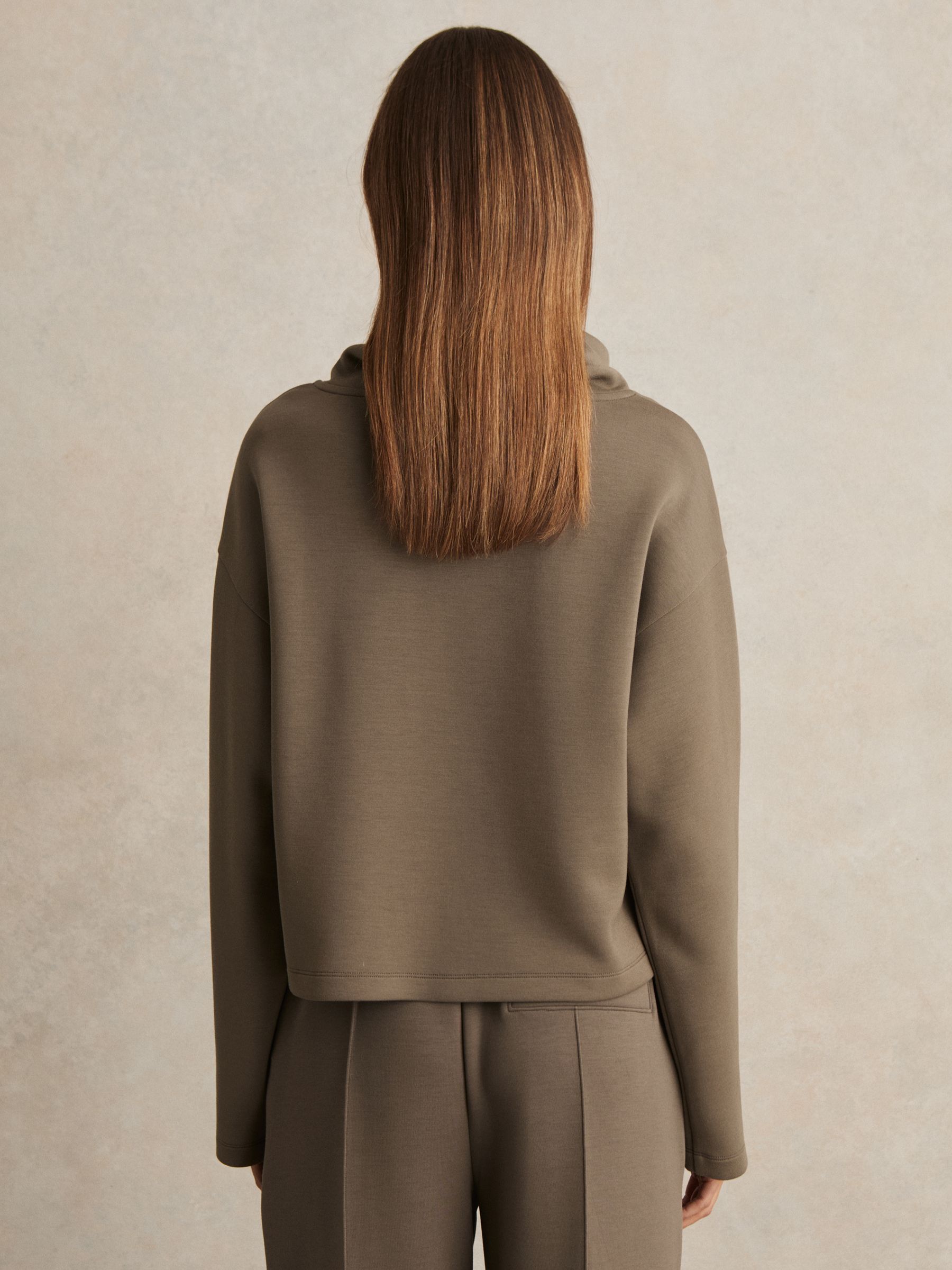 Interlock-Jersey-Sweatshirt mit Trichterkragen in Khakigrün - Bild 5 von 6
