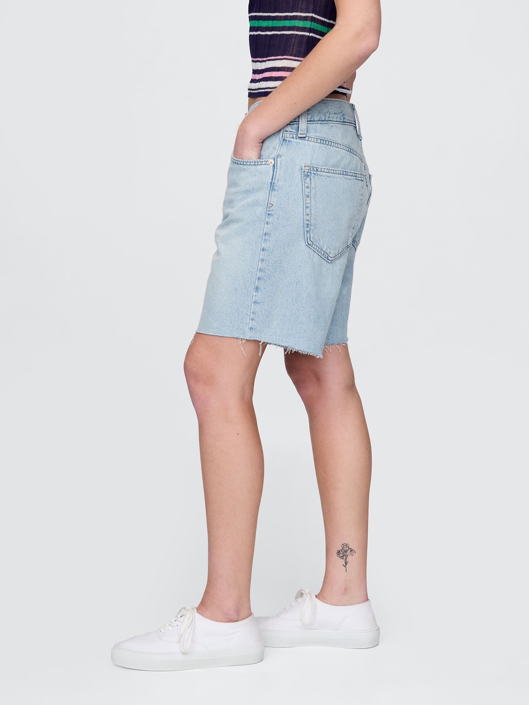 Blue 8" Mid Rise 90s Loose Denim Bermuda Shorts - Image 3 of 5