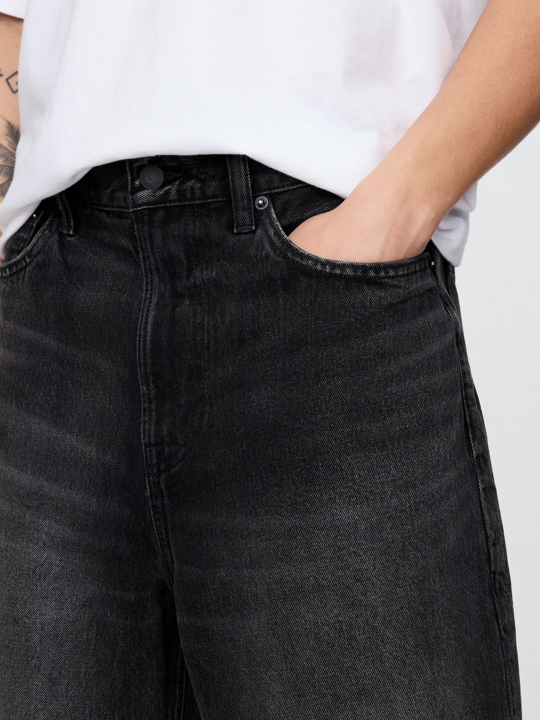 Black 10.5" Baggy Denim Shorts - Image 5 of 5