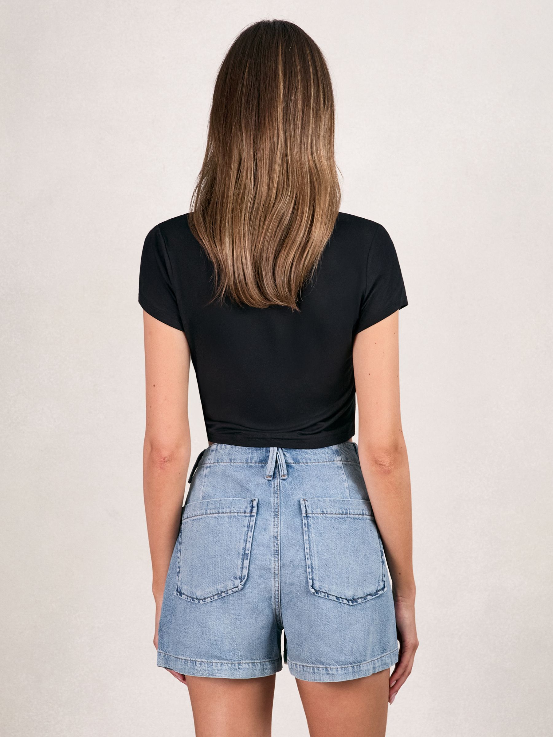 Good American Denim Shorts With Linen in Indigo Blue - image 4