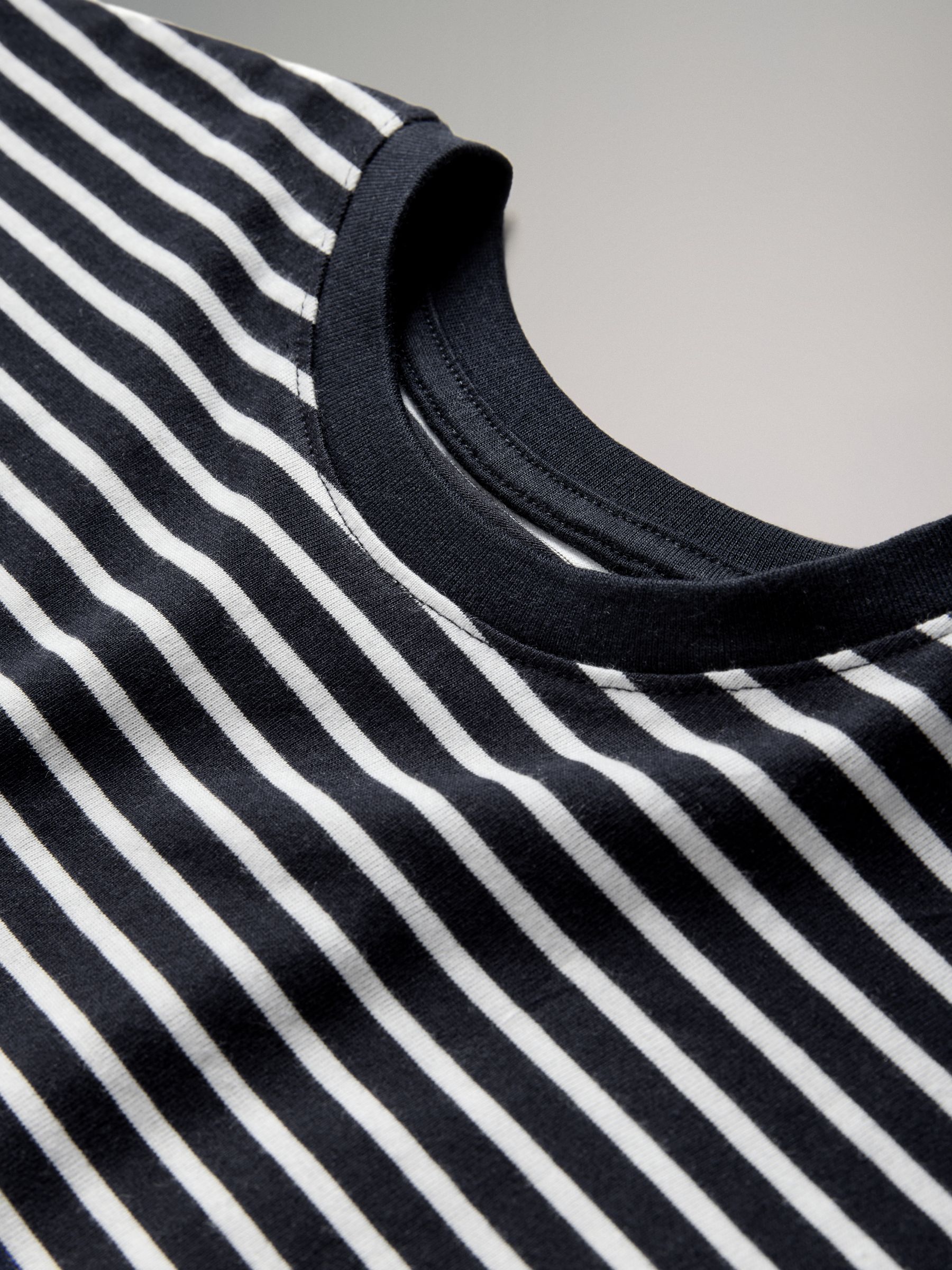 Navy Blue/Grey/White 4 Pack Oversized Cropped Short Sleeve Heavyweight Cotton T-Shirts - Image 6 of 6