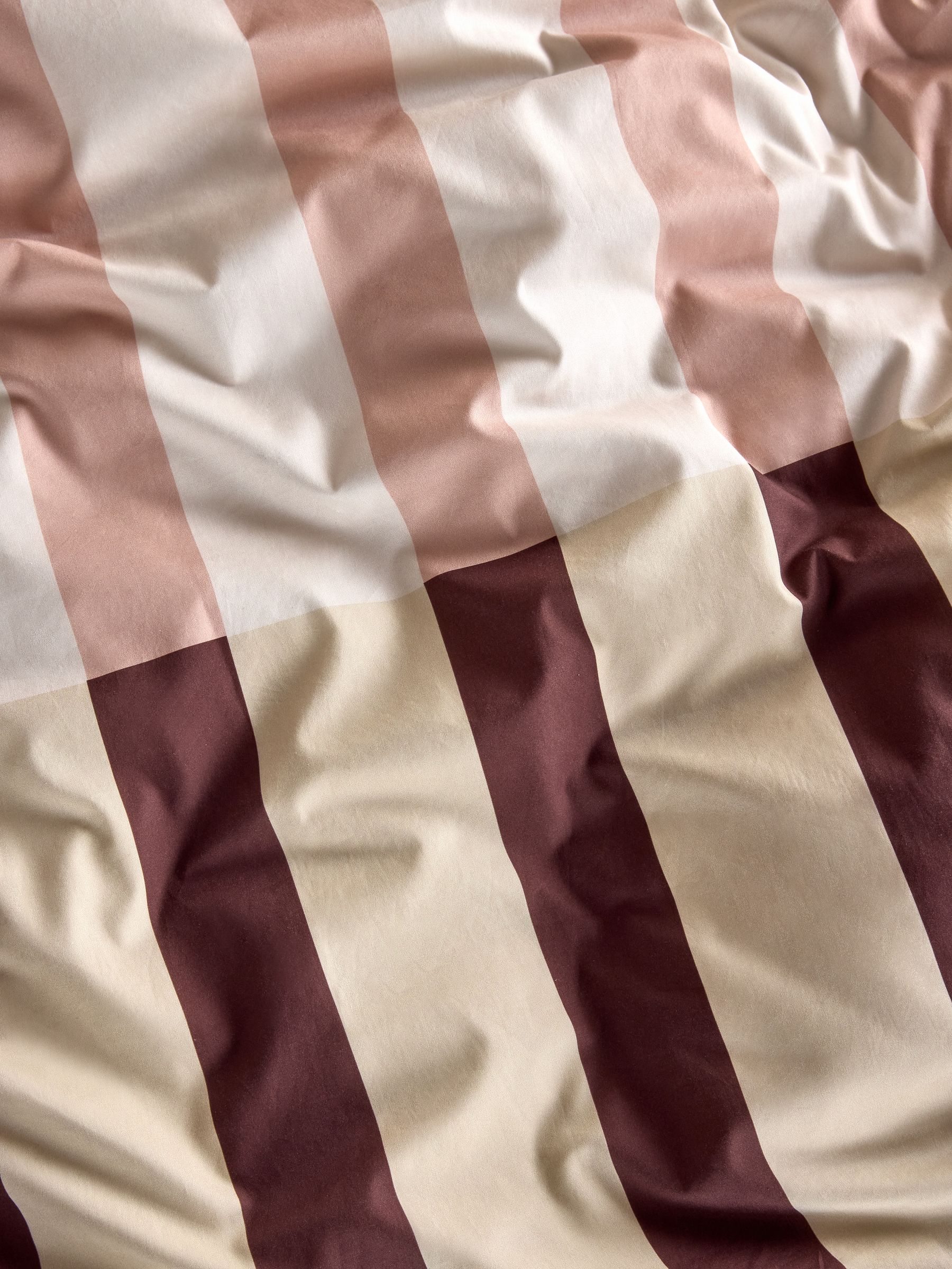 Terri 180 Thread Count Duvet Cover and Pillowcase Set in Natural - Image 3 of 4