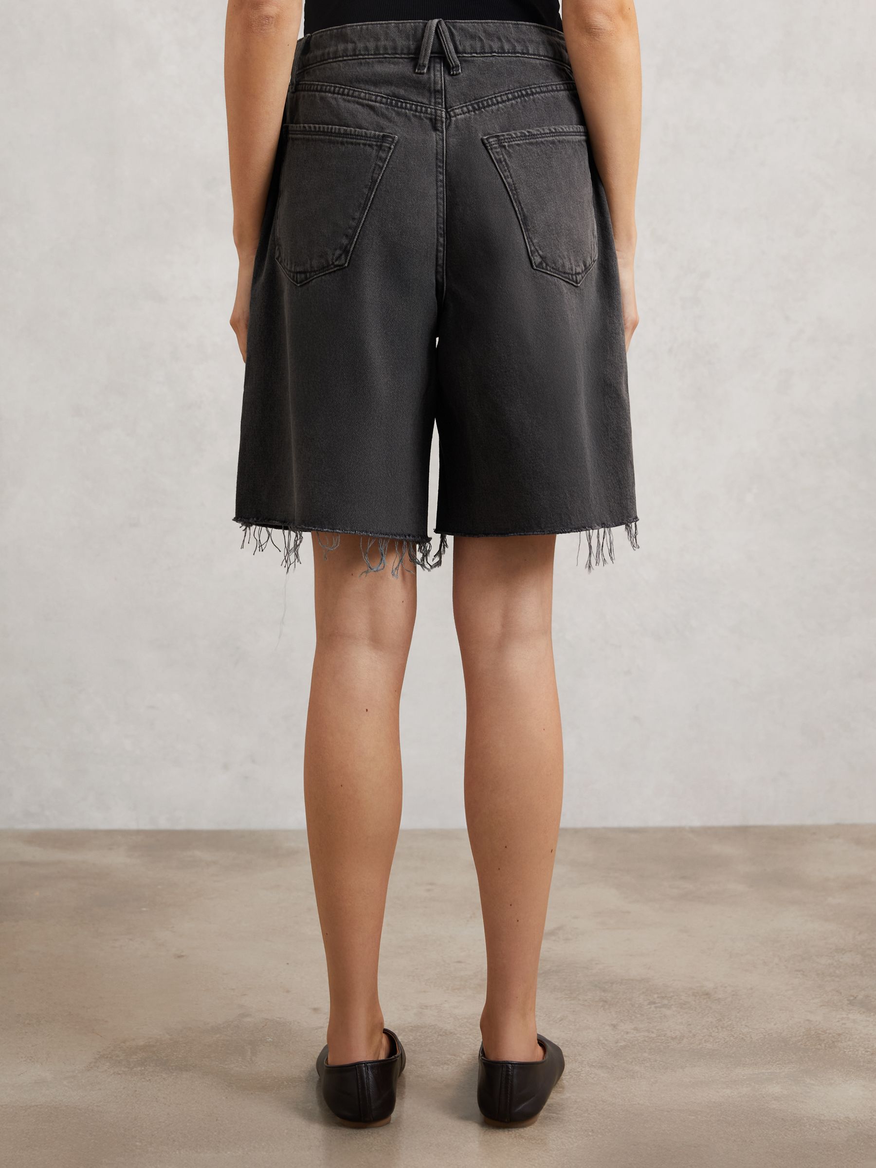 Good American Denim Barrel Shorts in Black - image 3