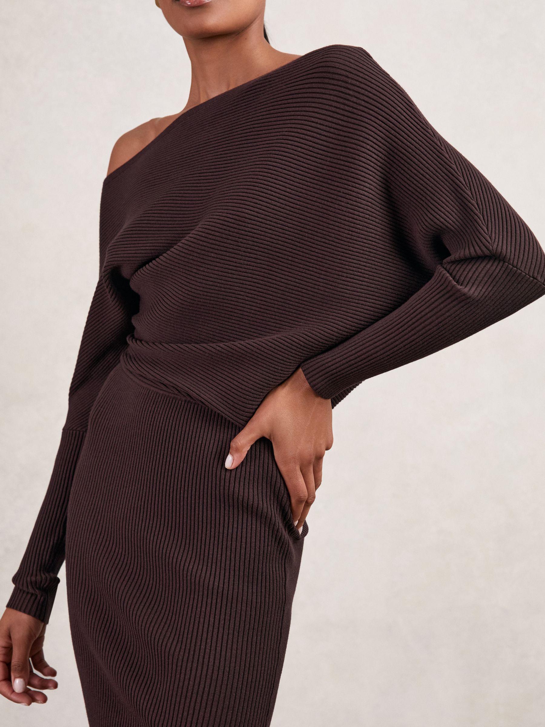 Off-The-Shoulder Ribbed Midi Dress in Plum Purple - image 3